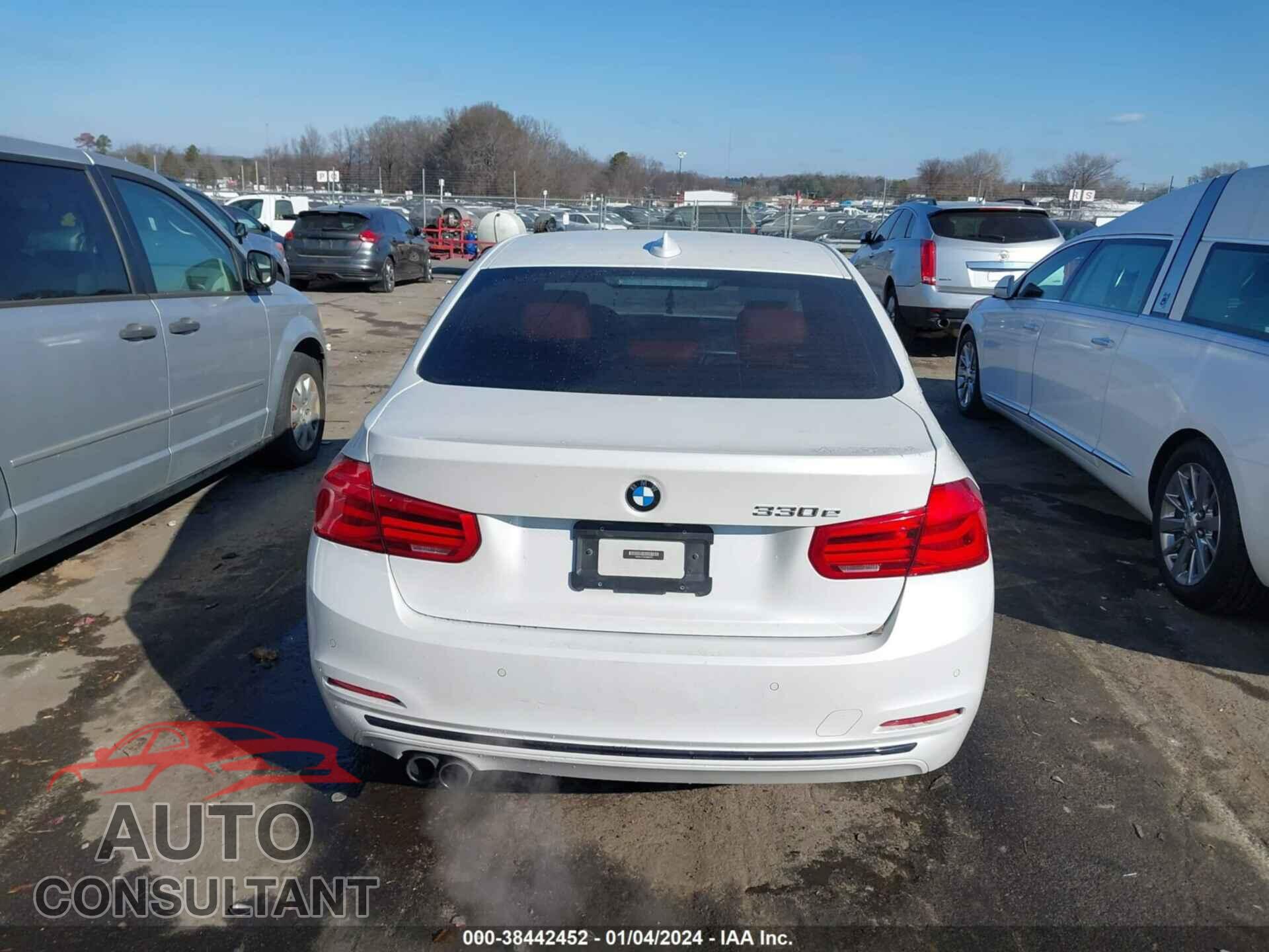 BMW 330E 2017 - WBA8E1C3XHK895476