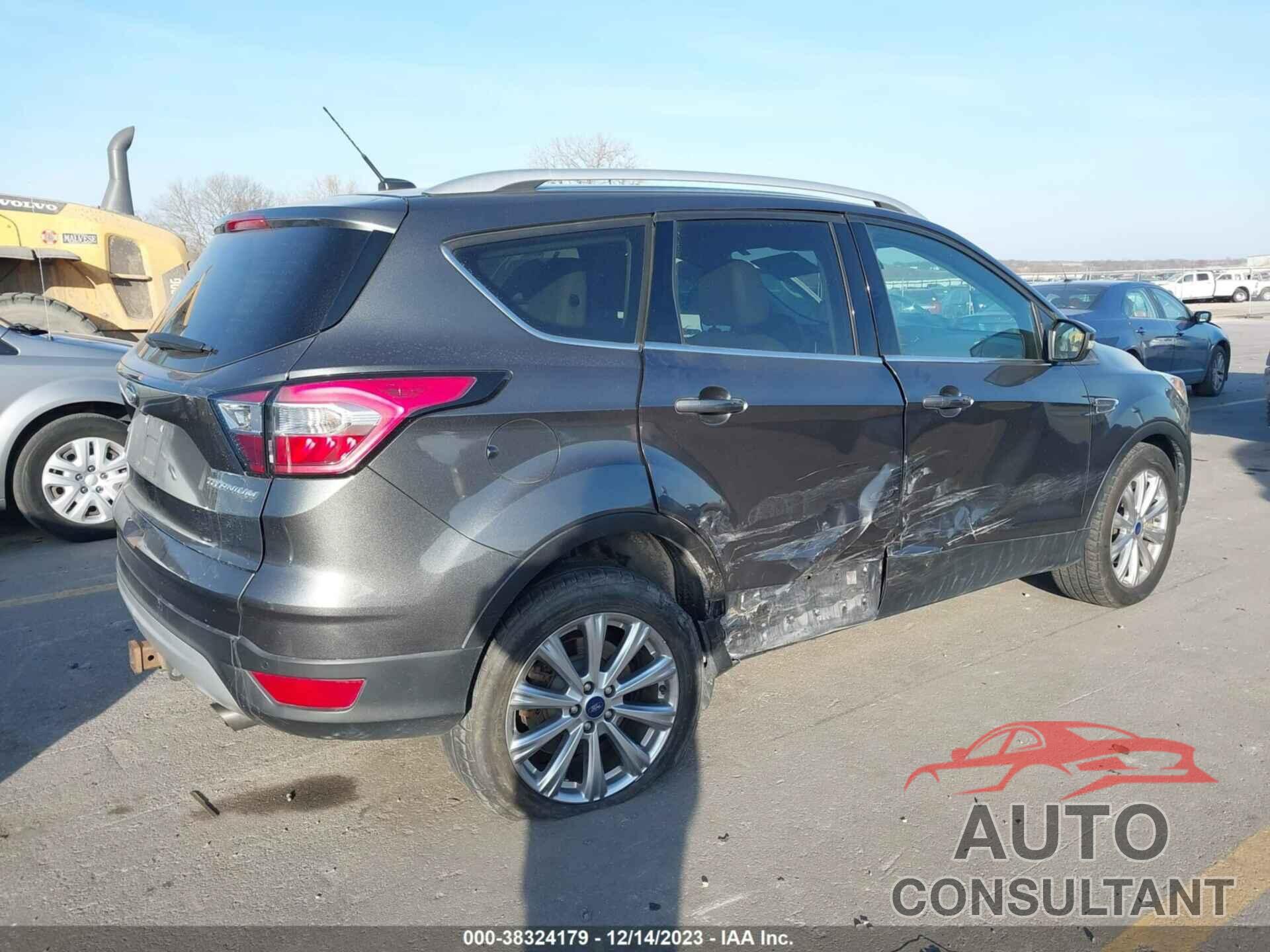 FORD ESCAPE 2017 - 1FMCU9J99HUC13581