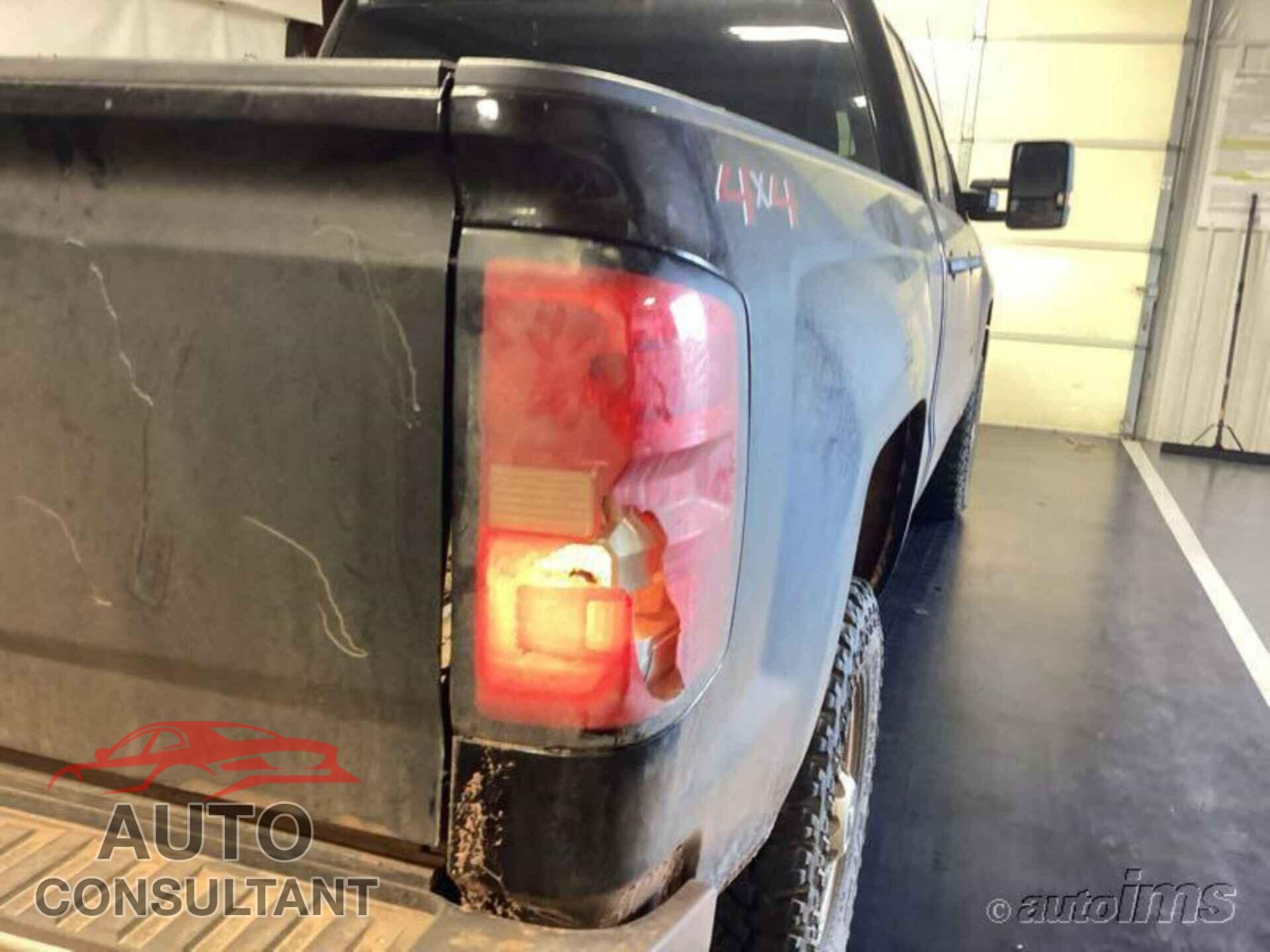 CHEVROLET SILVERADO 2500HD 2018 - 1GC2KUEGXJZ243473