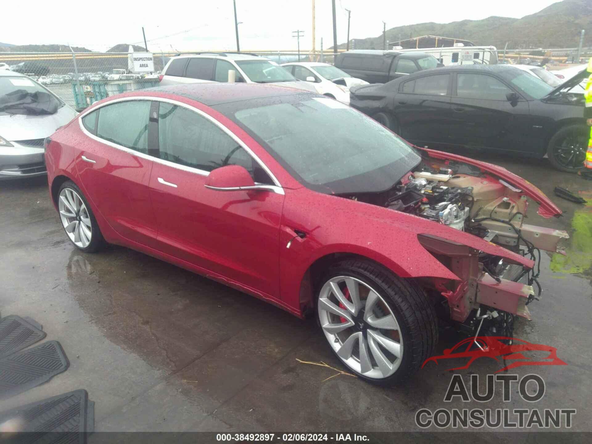 TESLA MODEL 3 2018 - 5YJ3E1EB9JF075393