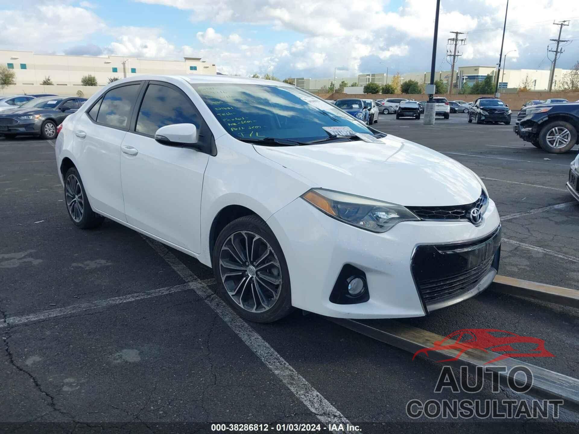 TOYOTA COROLLA 2015 - 5YFBURHE5FP354886