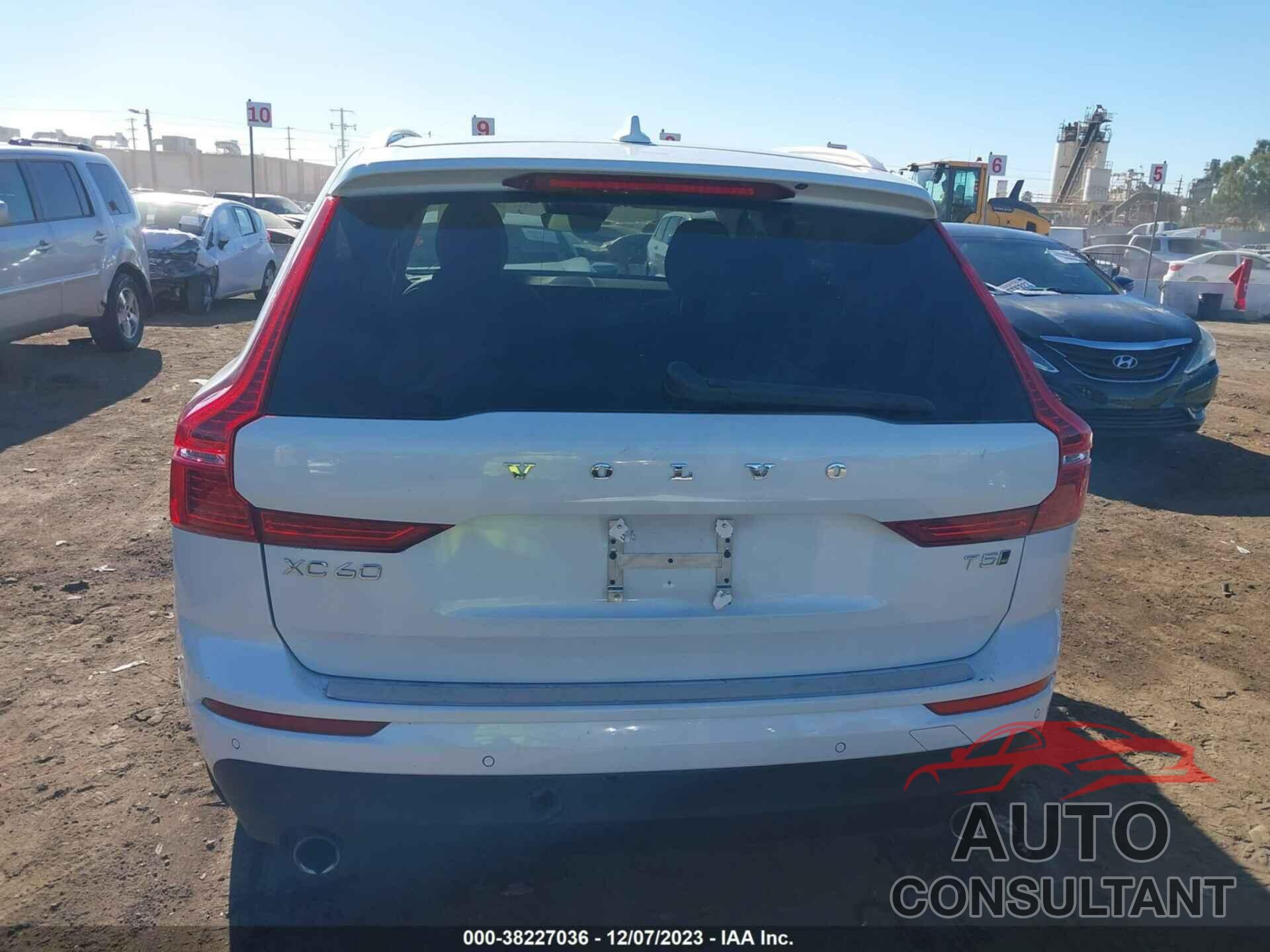 VOLVO XC60 2021 - YV4102RK5M1803341