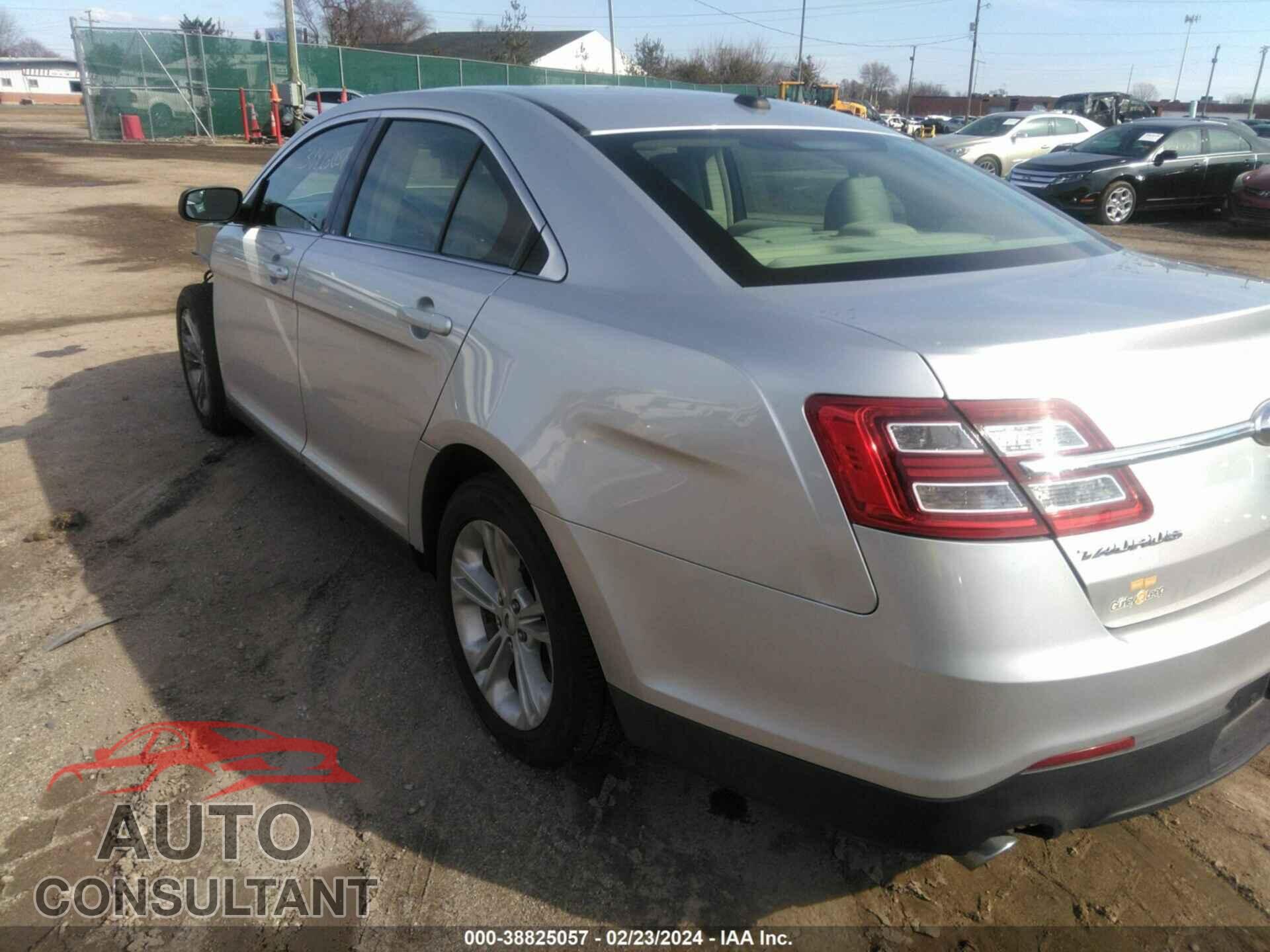 FORD TAURUS 2017 - 1FAHP2D84HG145254