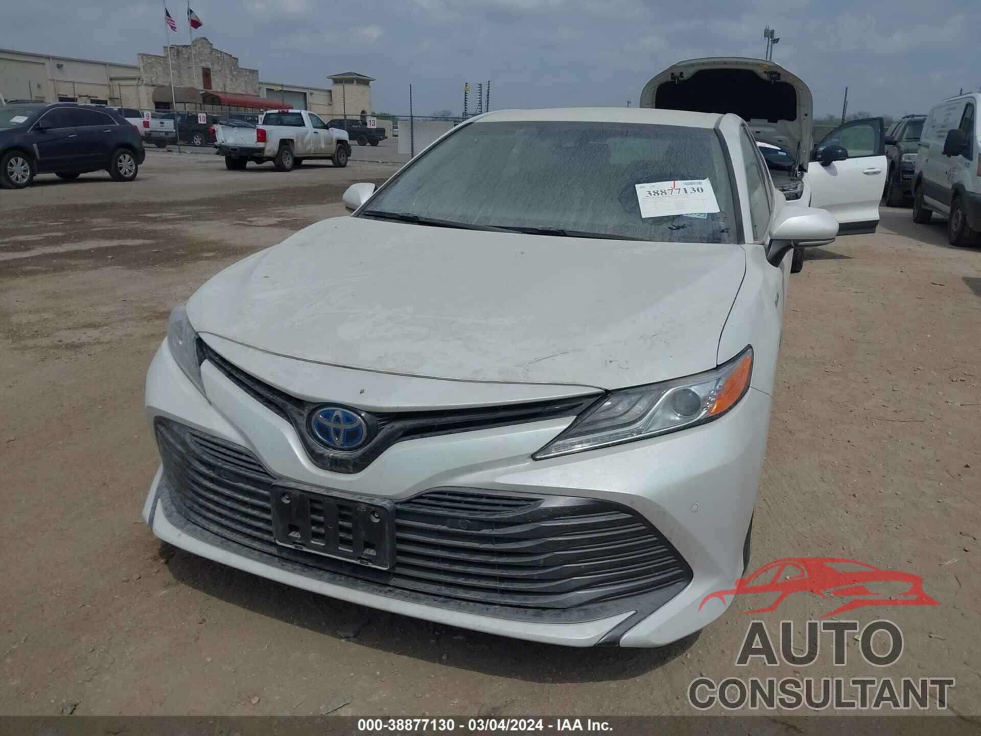 TOYOTA CAMRY HYBRID 2018 - 4T1B21HK0JU003422