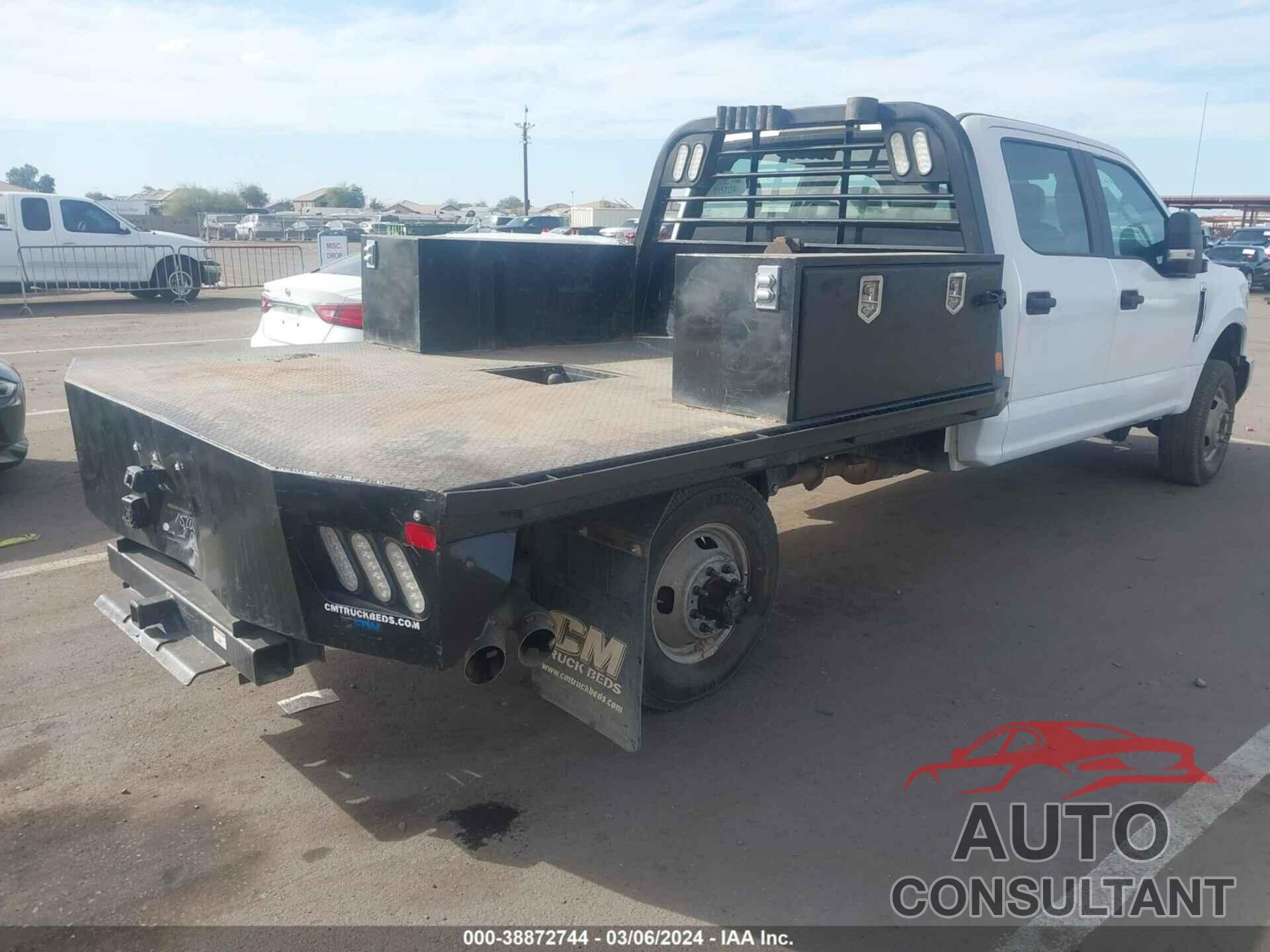 FORD F-350 CHASSIS 2019 - 1FD8W3HT5KEF73124