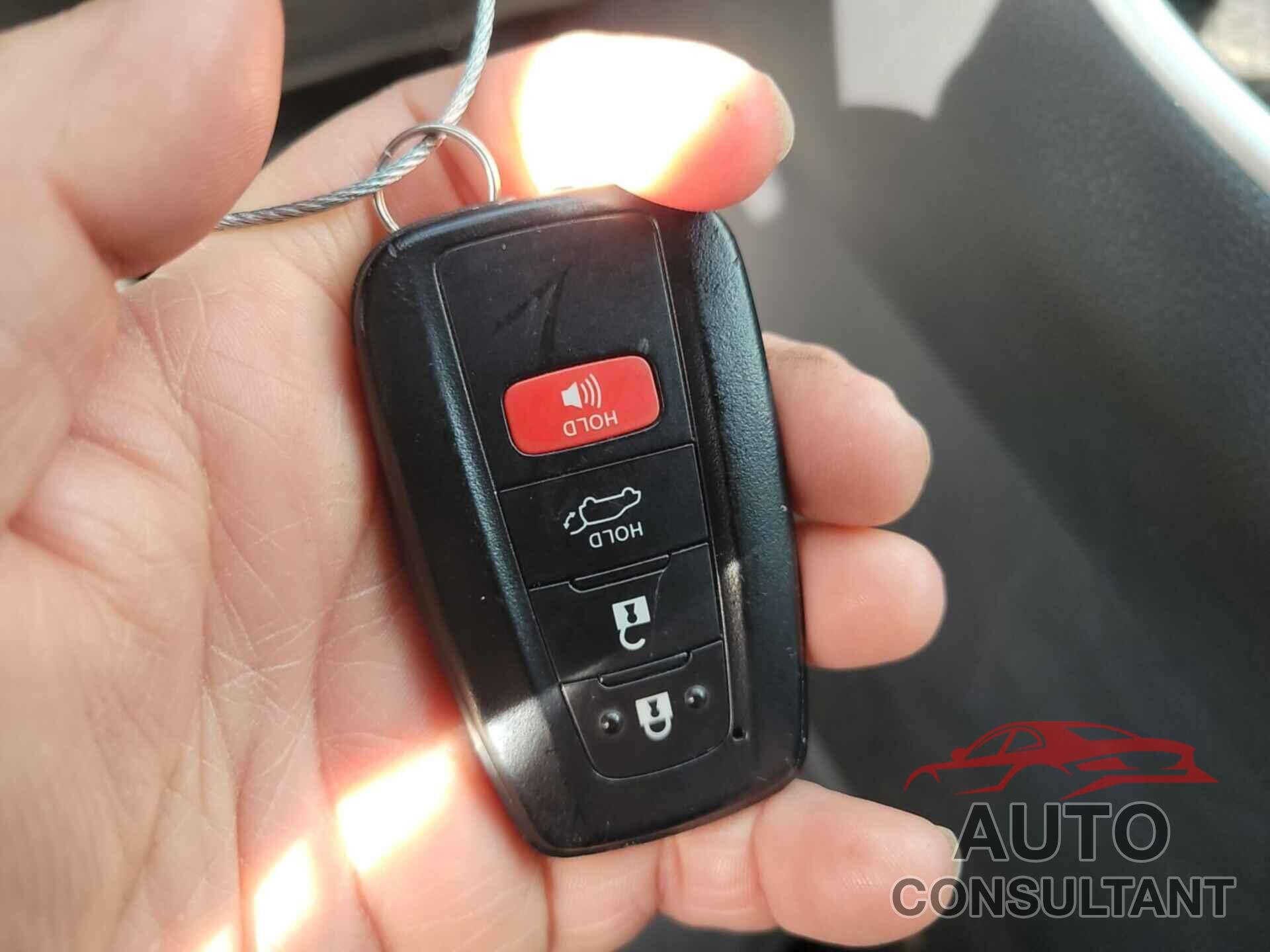 TOYOTA RAV4 2022 - 4T3B6RFVXNU072373