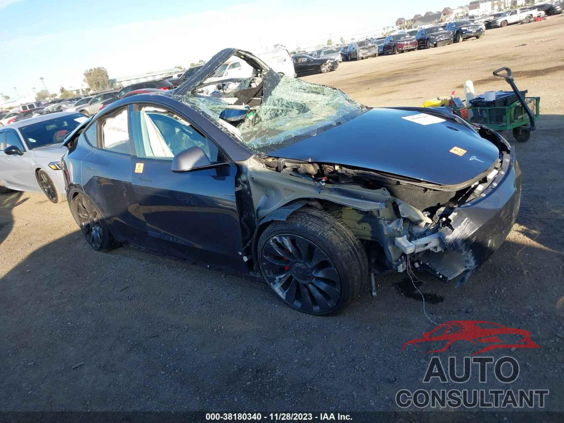 TESLA MODEL Y 2022 - 7SAYGDEF6NF408453