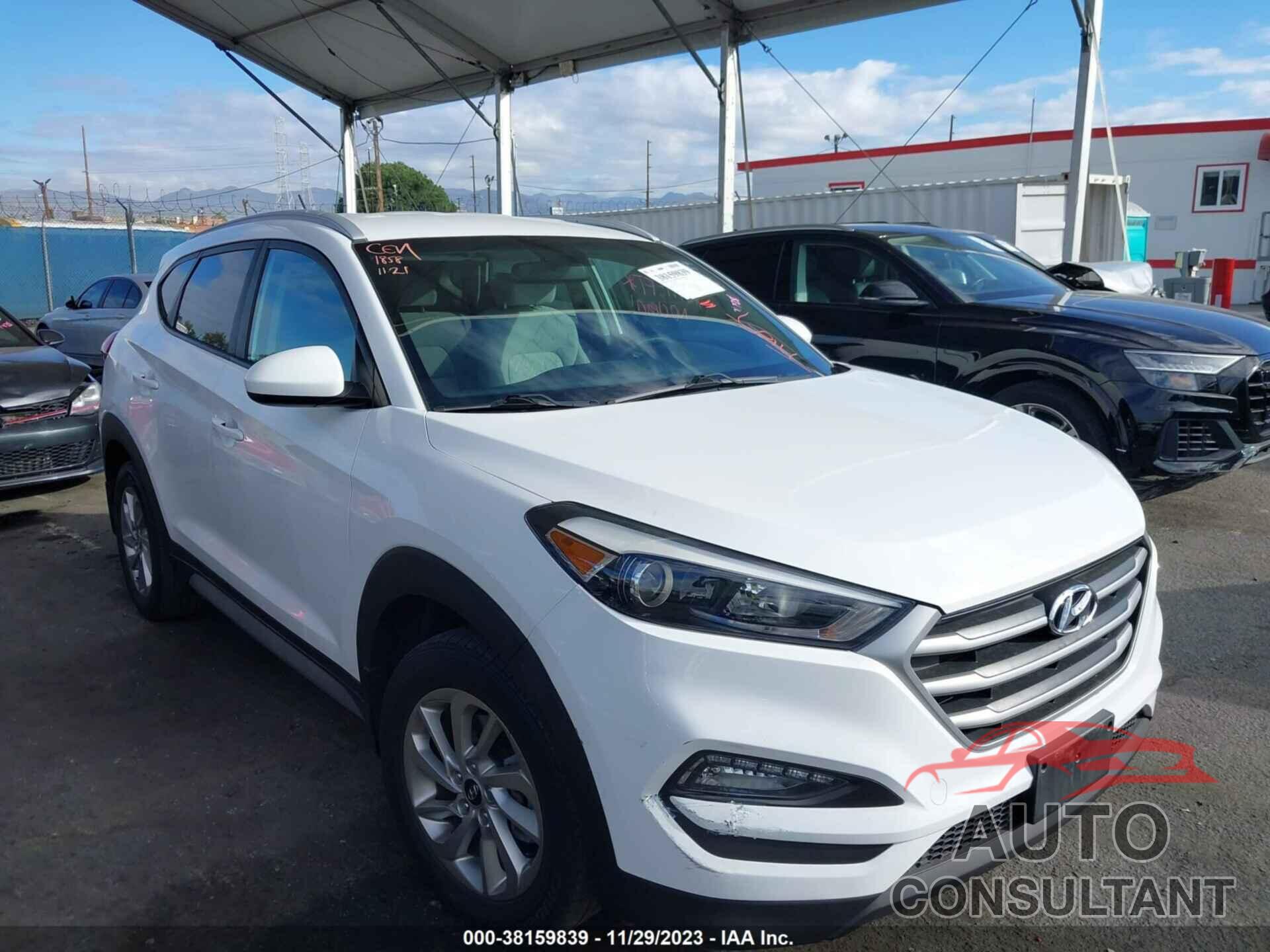 HYUNDAI TUCSON 2017 - KM8J33A4XHU371858