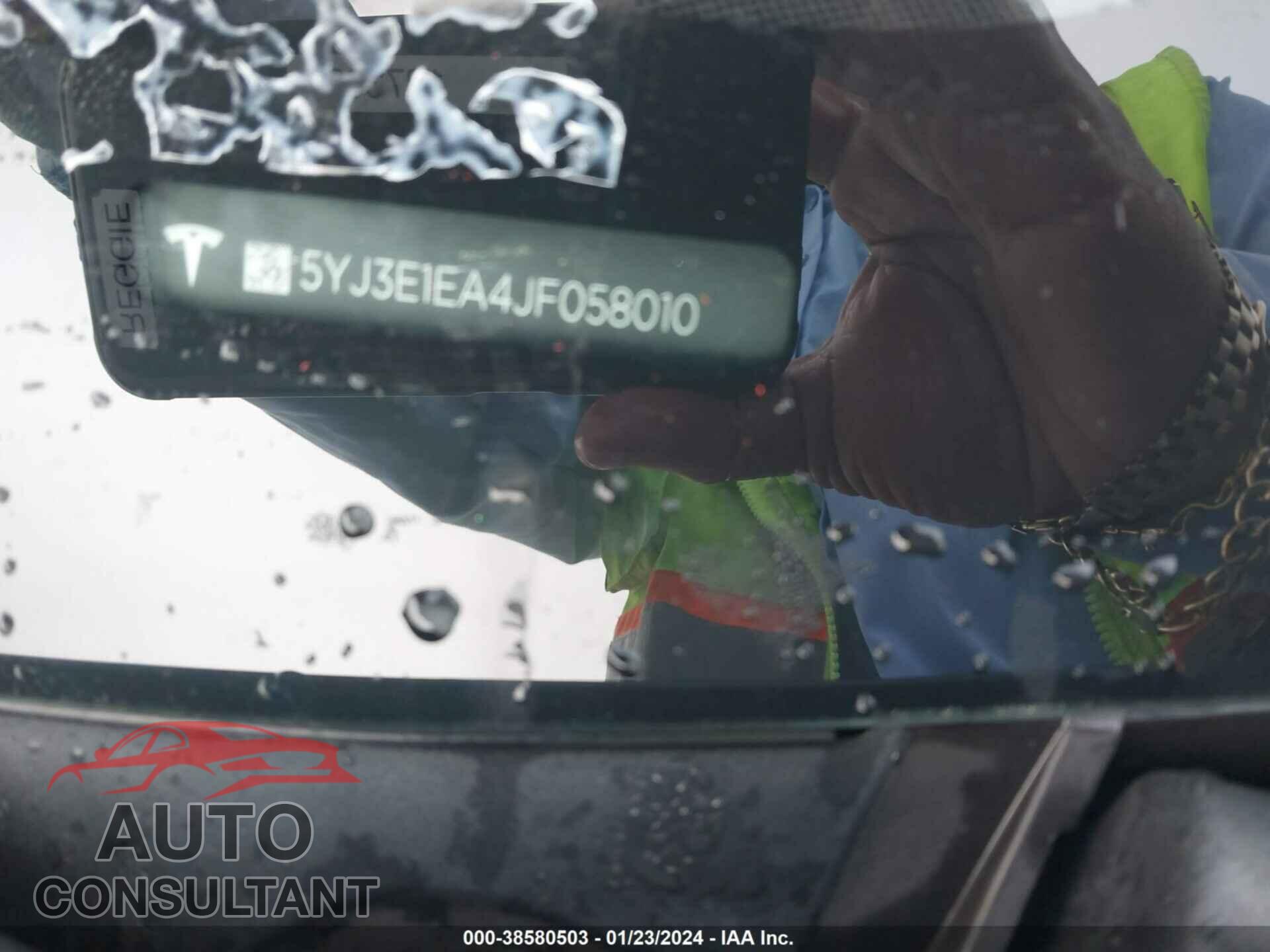 TESLA MODEL 3 2018 - 5YJ3E1EA4JF058010