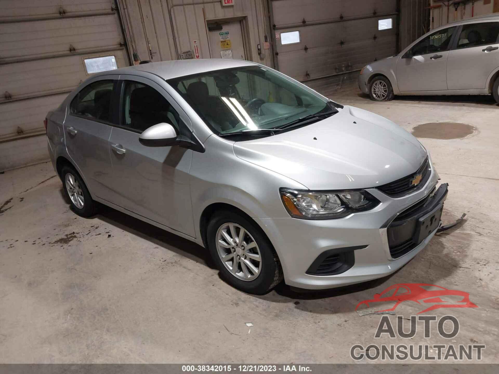 CHEVROLET SONIC 2017 - 1G1JD5SH6H4130015