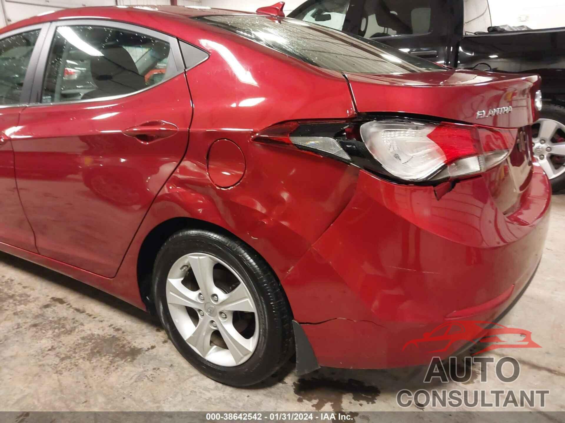 HYUNDAI ELANTRA 2016 - 5NPDH4AE7GH719173