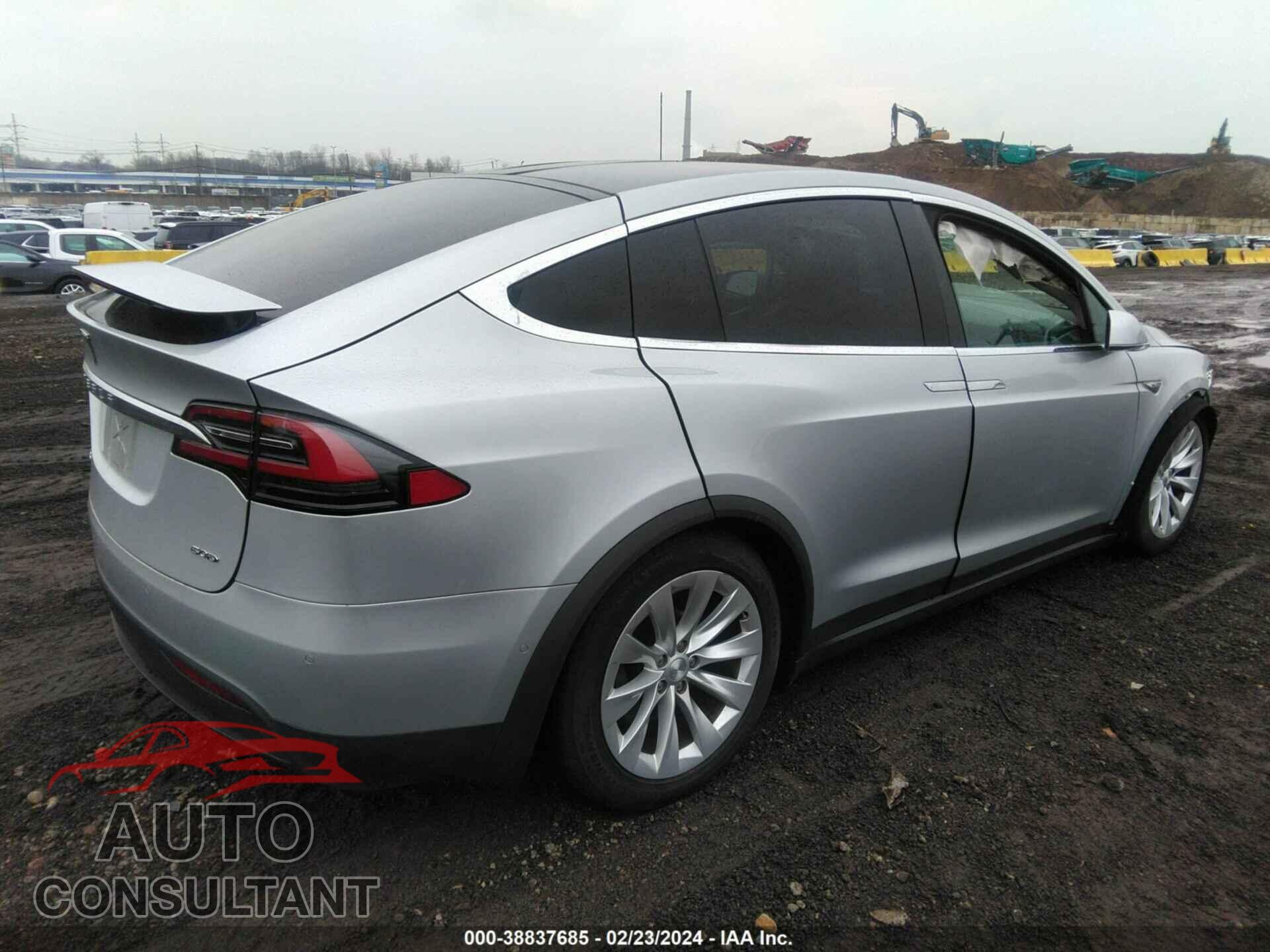 TESLA MODEL X 2016 - 5YJXCAE25GF016034