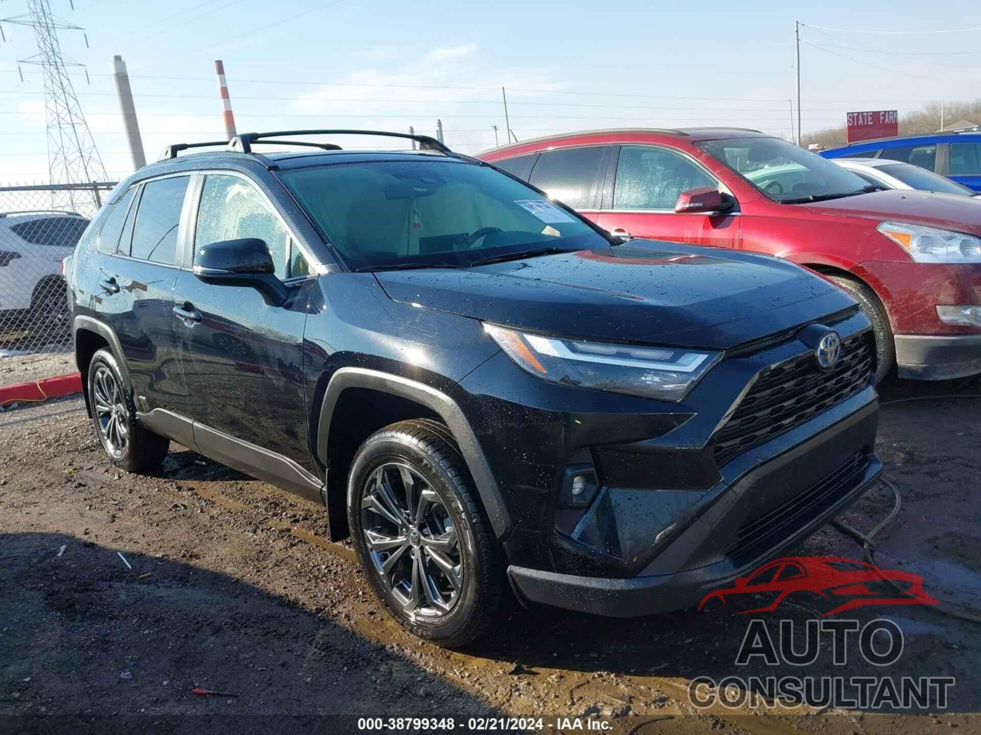 TOYOTA RAV4 2022 - JTMB6RFV7ND530867