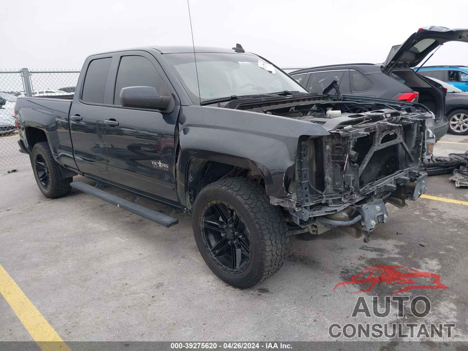 CHEVROLET SILVERADO 1500 2018 - 1GCRCREC9JZ208641
