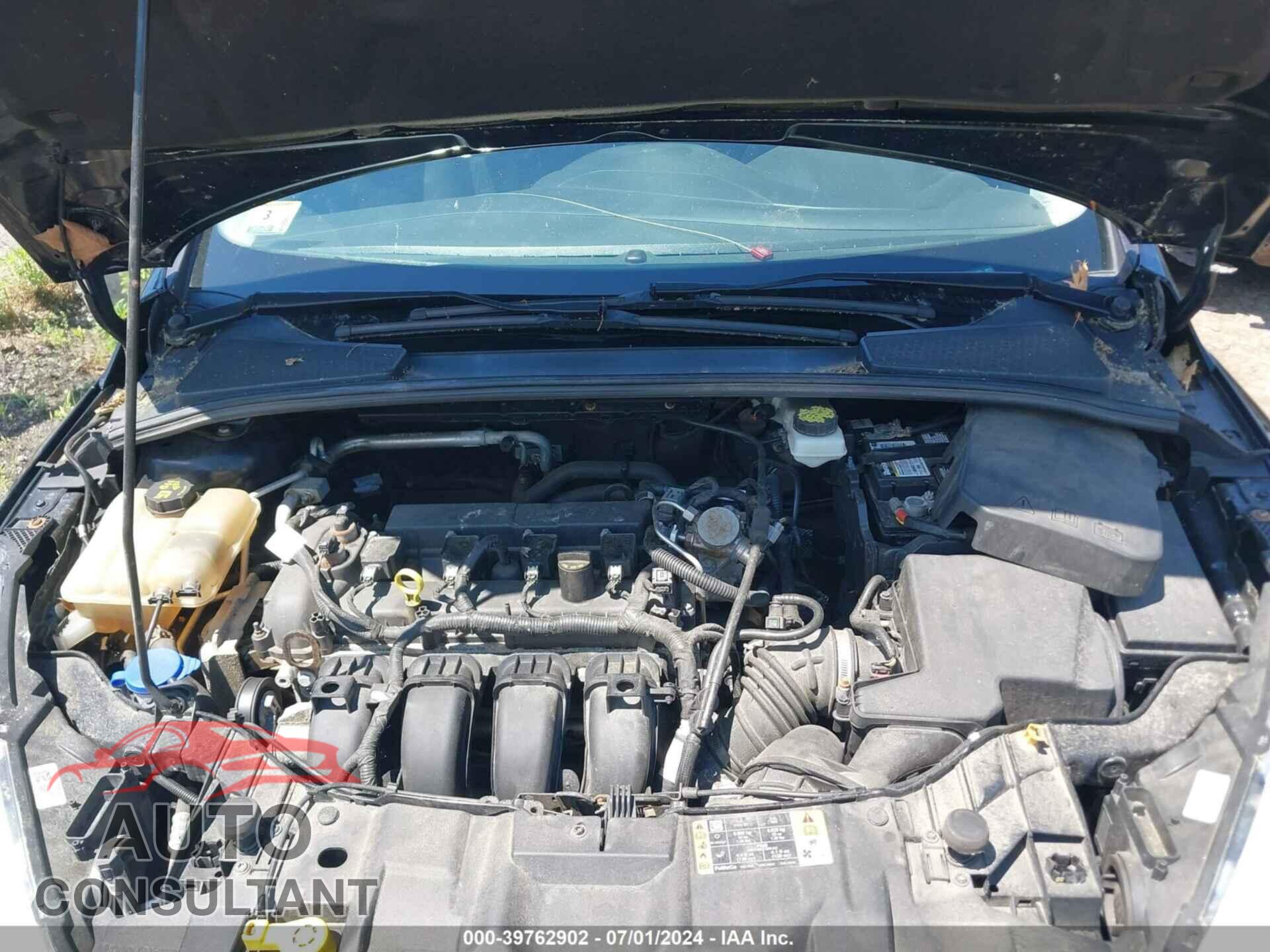 FORD FOCUS 2017 - 1FADP3F25HL240197