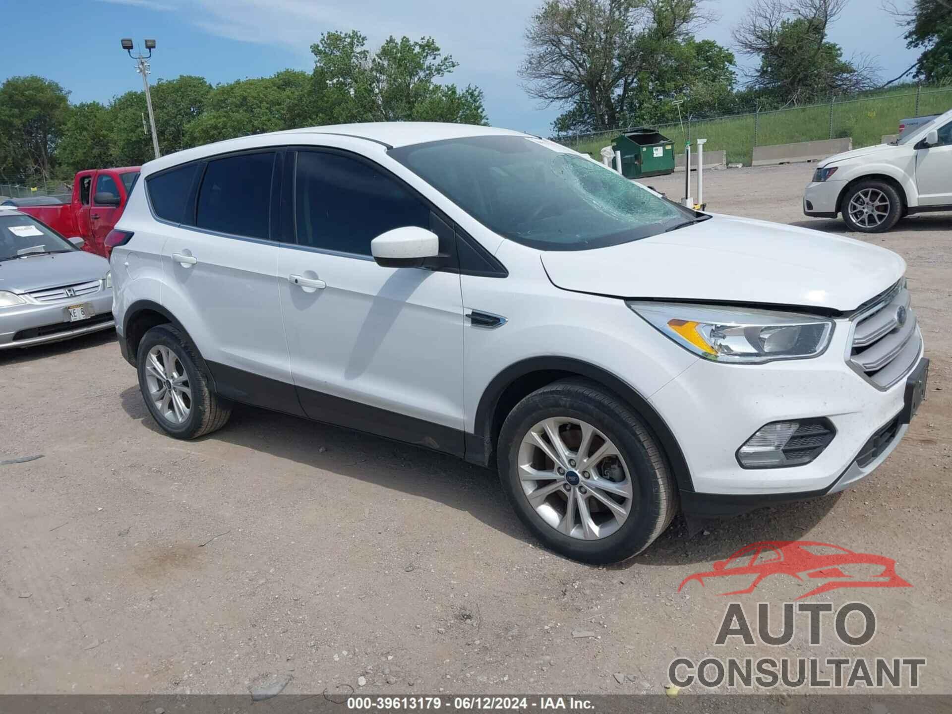 FORD ESCAPE 2019 - 1FMCU9GD1KUC04019