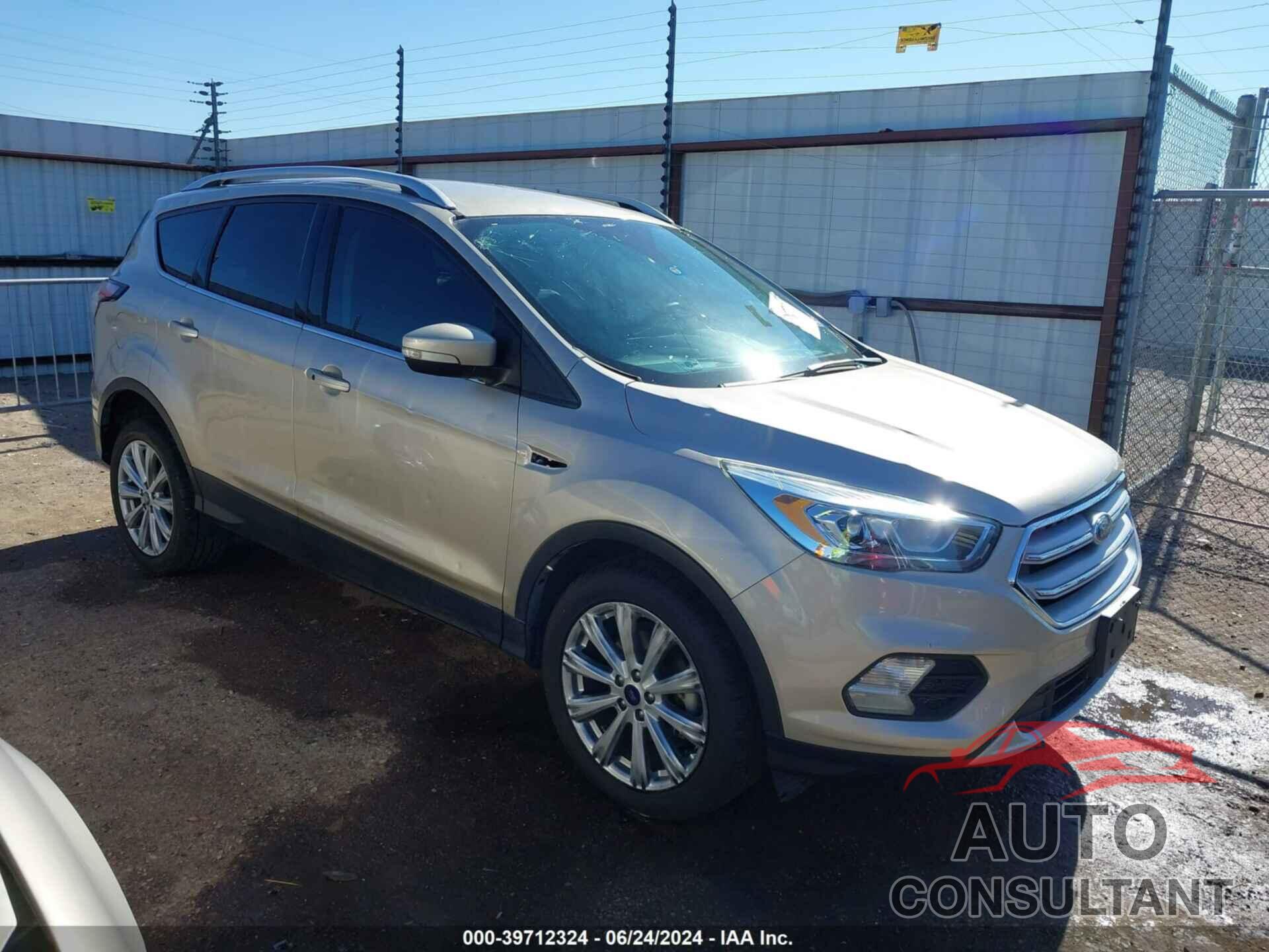 FORD ESCAPE 2017 - 1FMCU0JD3HUE71305