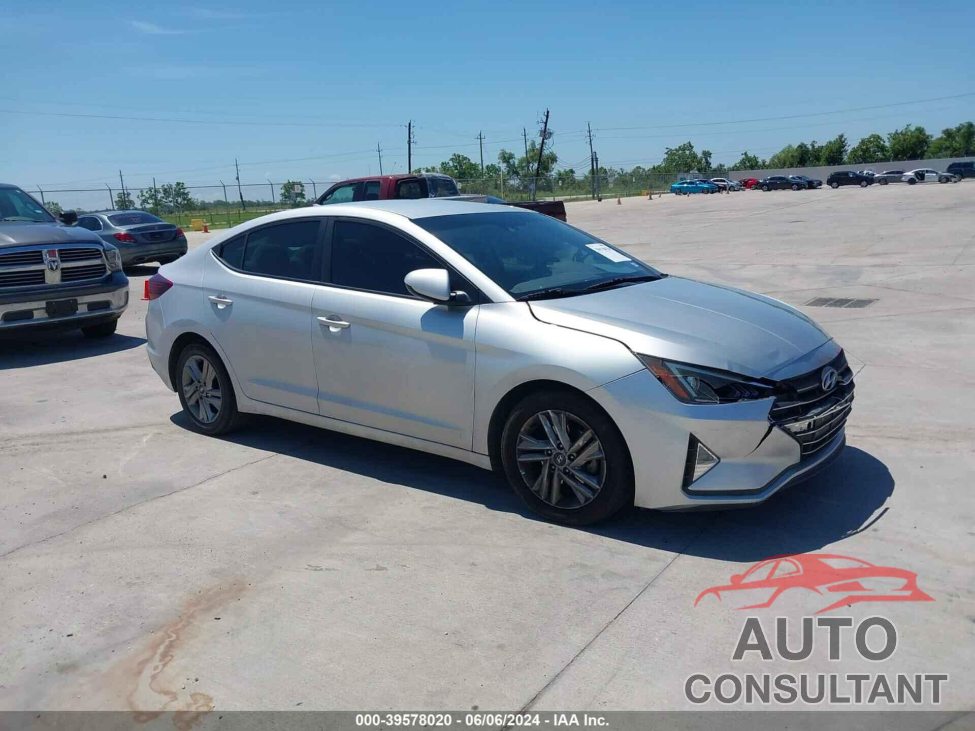 HYUNDAI ELANTRA 2020 - 5NPD84LF4LH531940