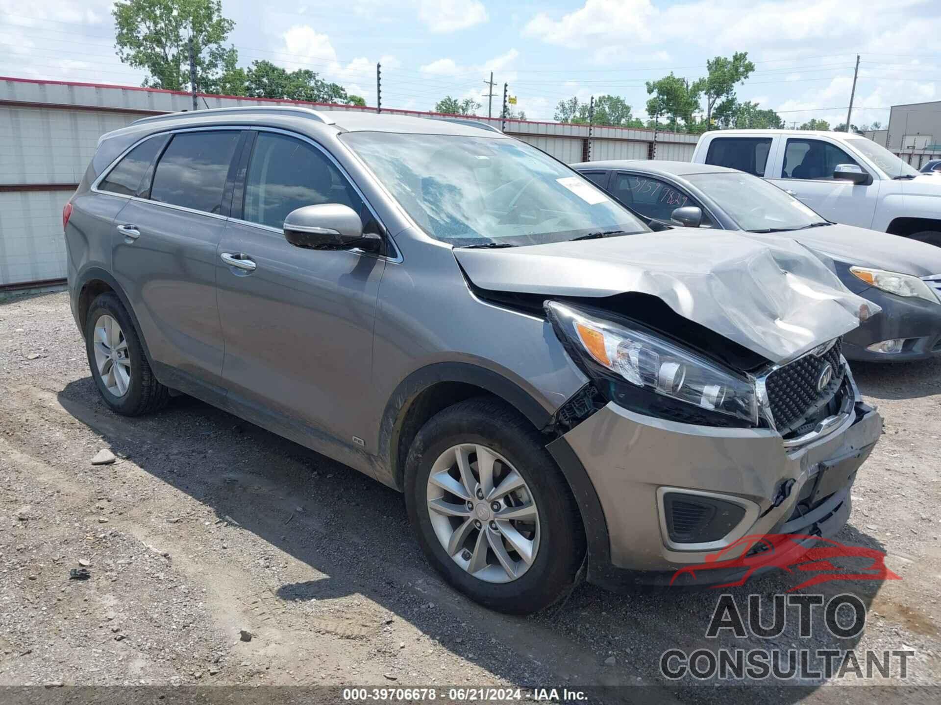 KIA SORENTO 2016 - 5XYPGDA52GG135657