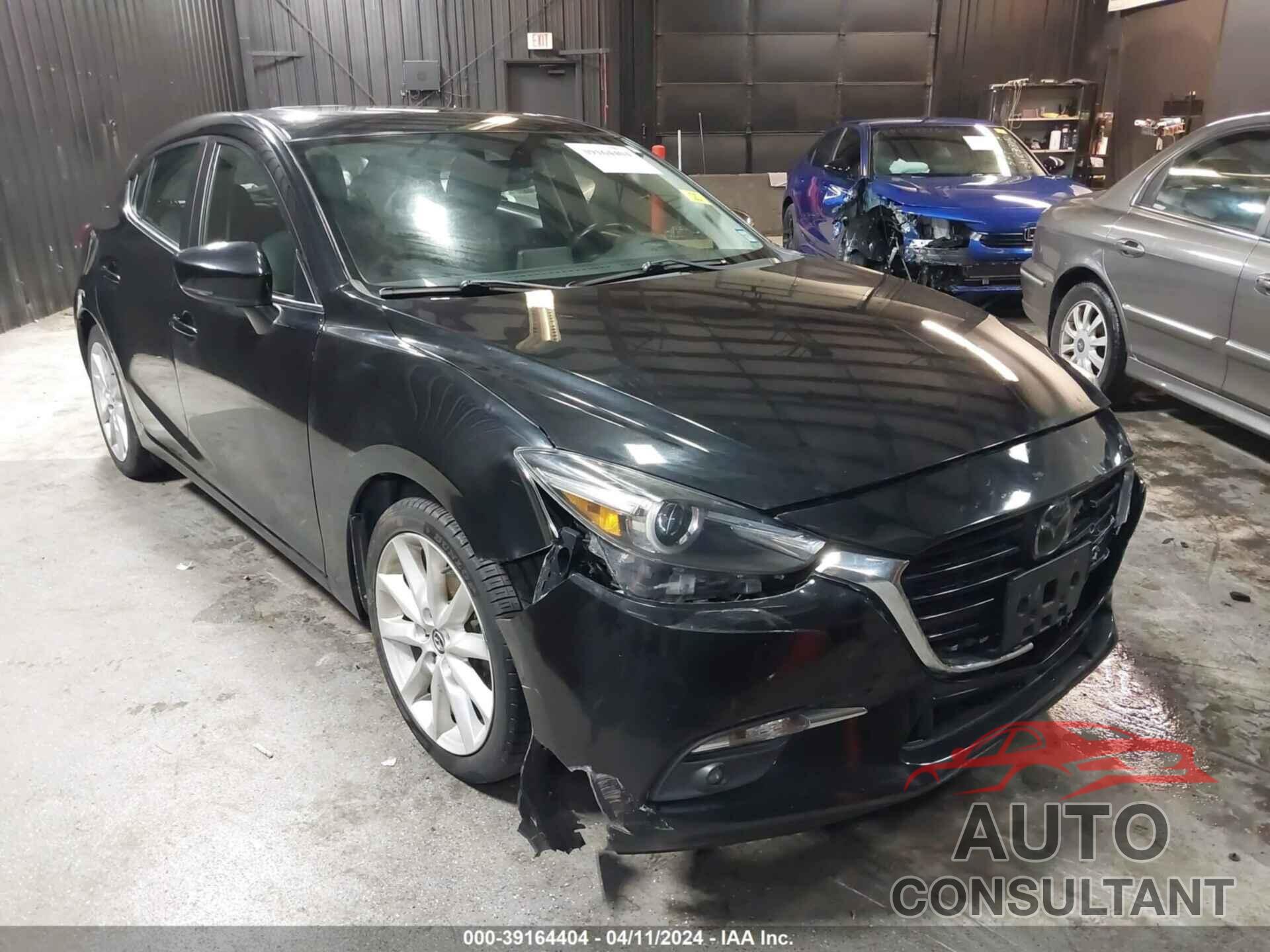 MAZDA MAZDA3 2018 - 3MZBN1M33JM205408