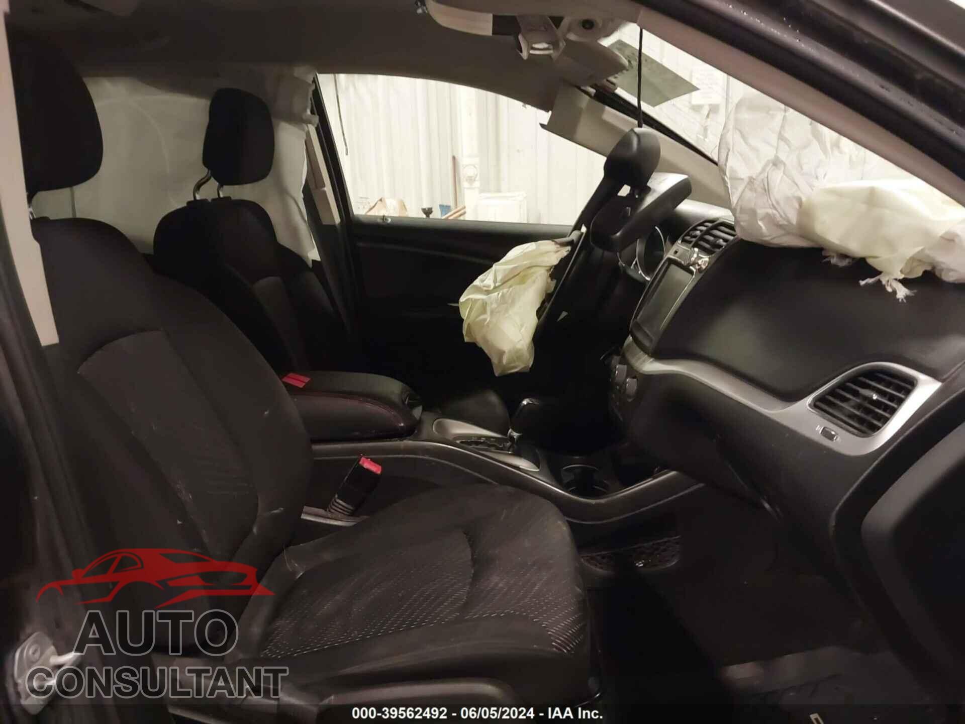 DODGE JOURNEY 2019 - 3C4PDCBBXKT856415