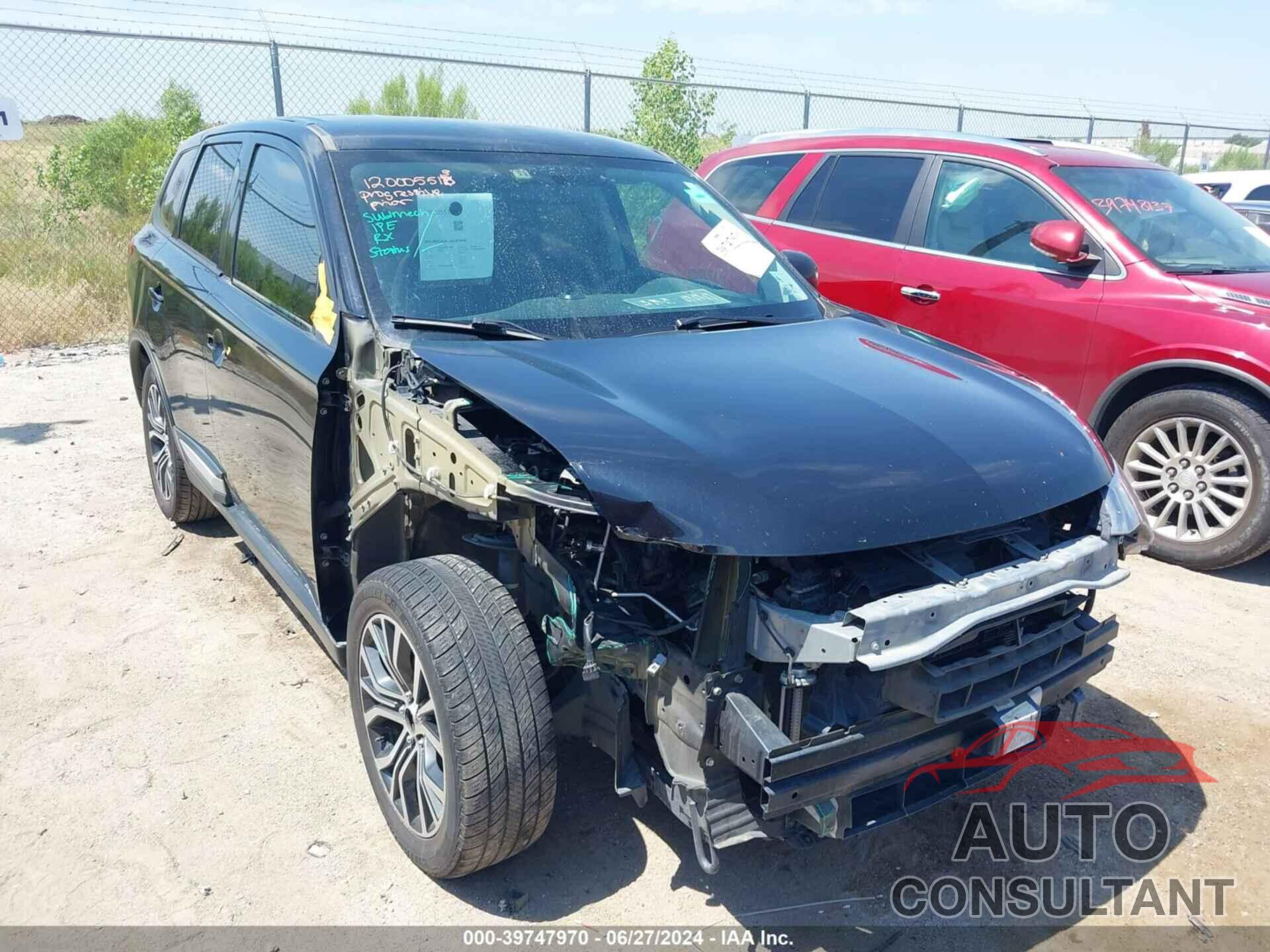 MITSUBISHI OUTLANDER 2018 - JA4AD2A37JJ002282
