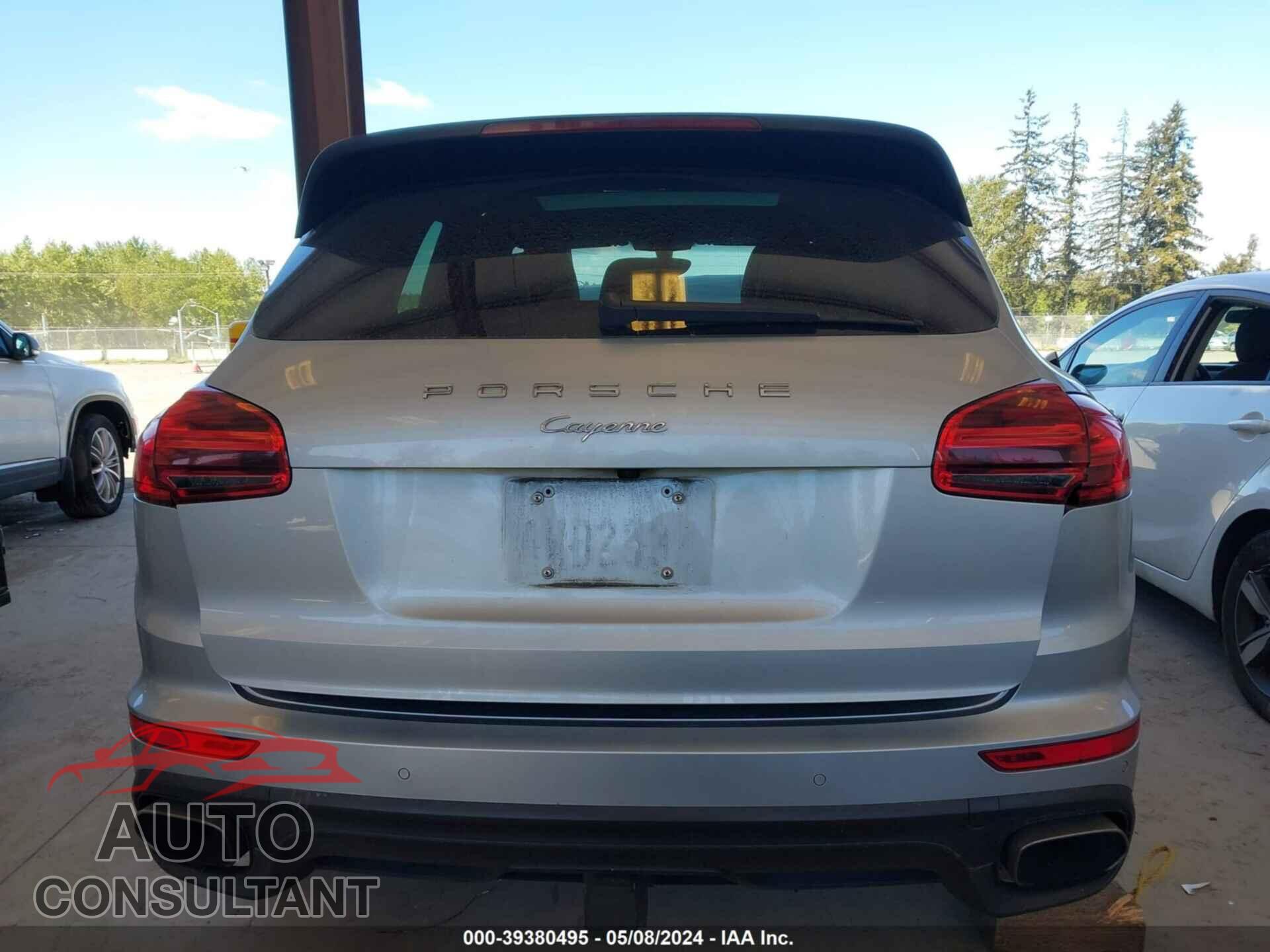 PORSCHE CAYENNE 2016 - WP1AA2A29GLA04228