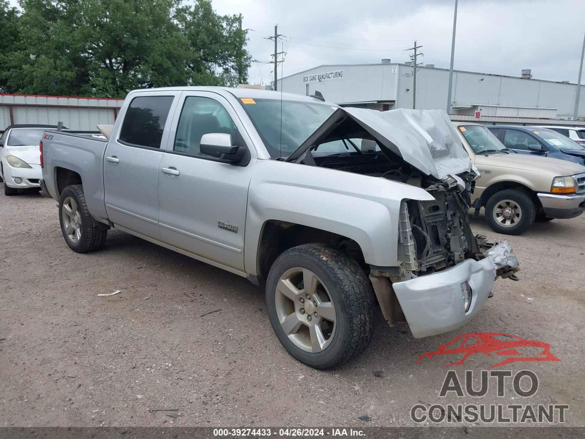 CHEVROLET SILVERADO 1500 2018 - 3GCUKREC7JG354307