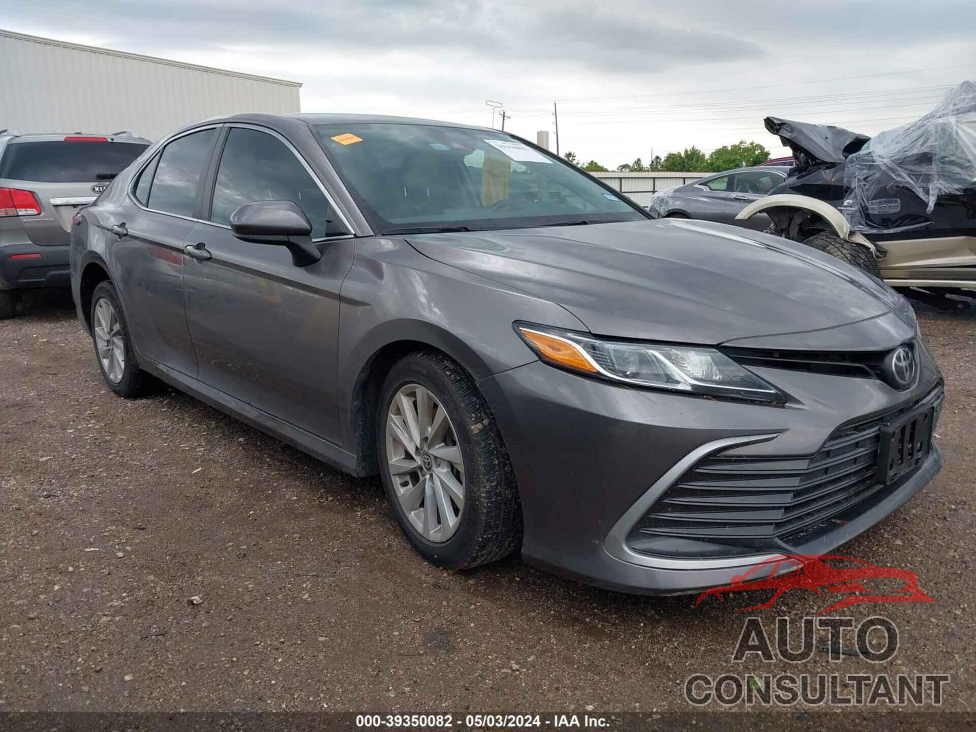 TOYOTA CAMRY 2021 - 4T1C11AKXMU448952