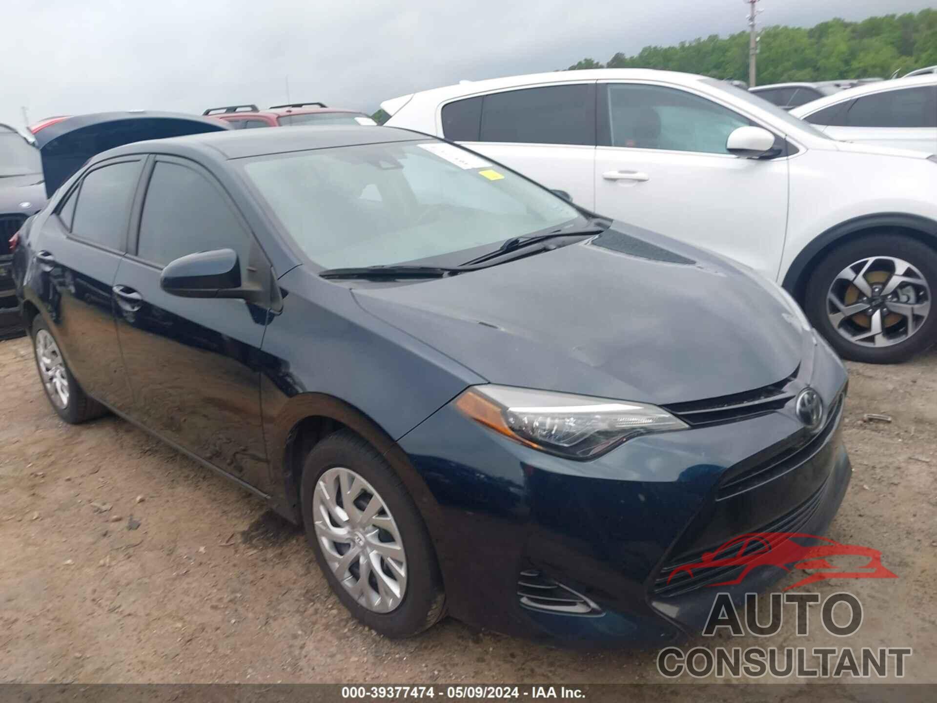 TOYOTA COROLLA 2018 - 5YFBURHE3JP825250