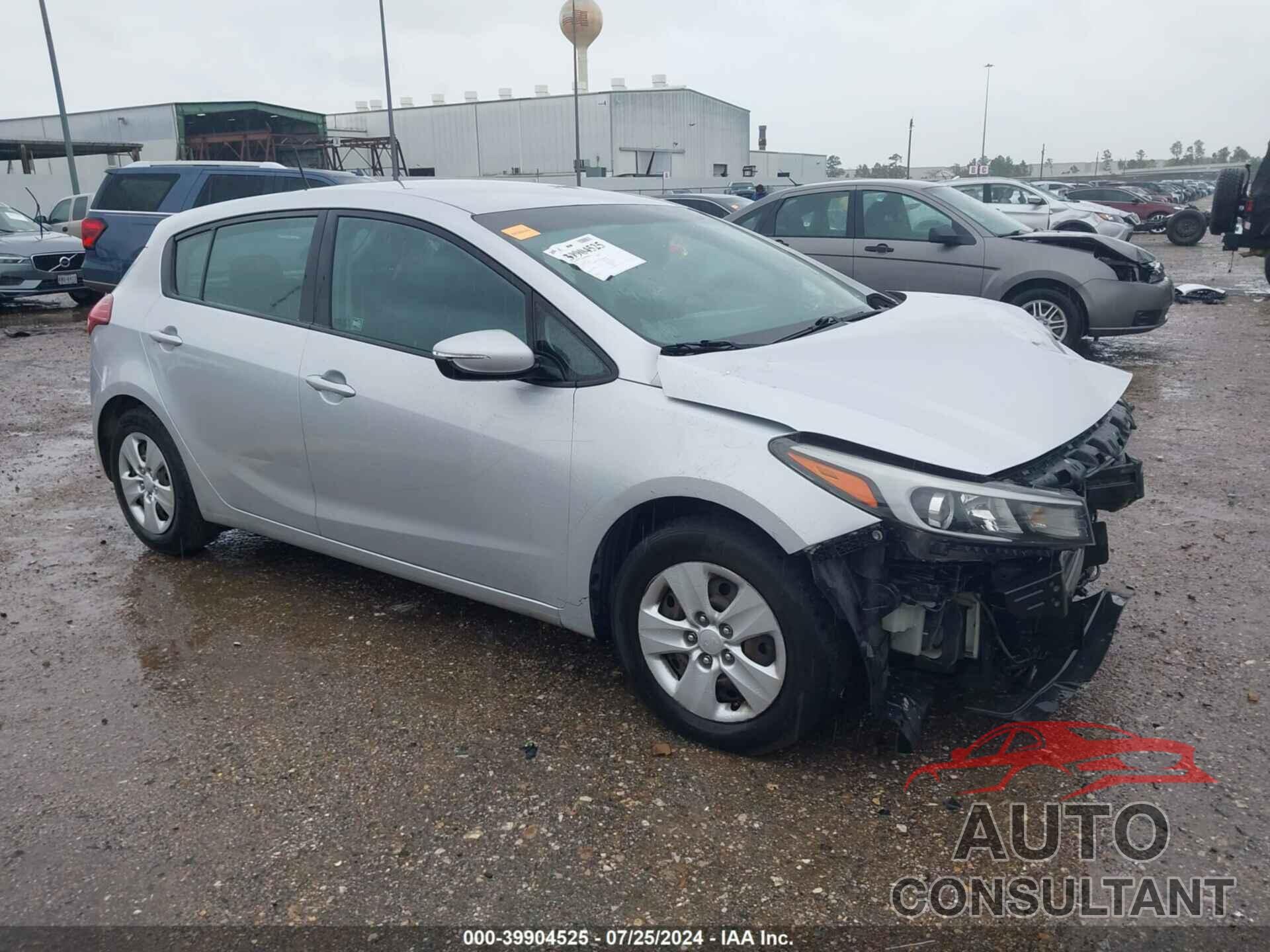 KIA FORTE 2017 - KNAFK5A82H5681439