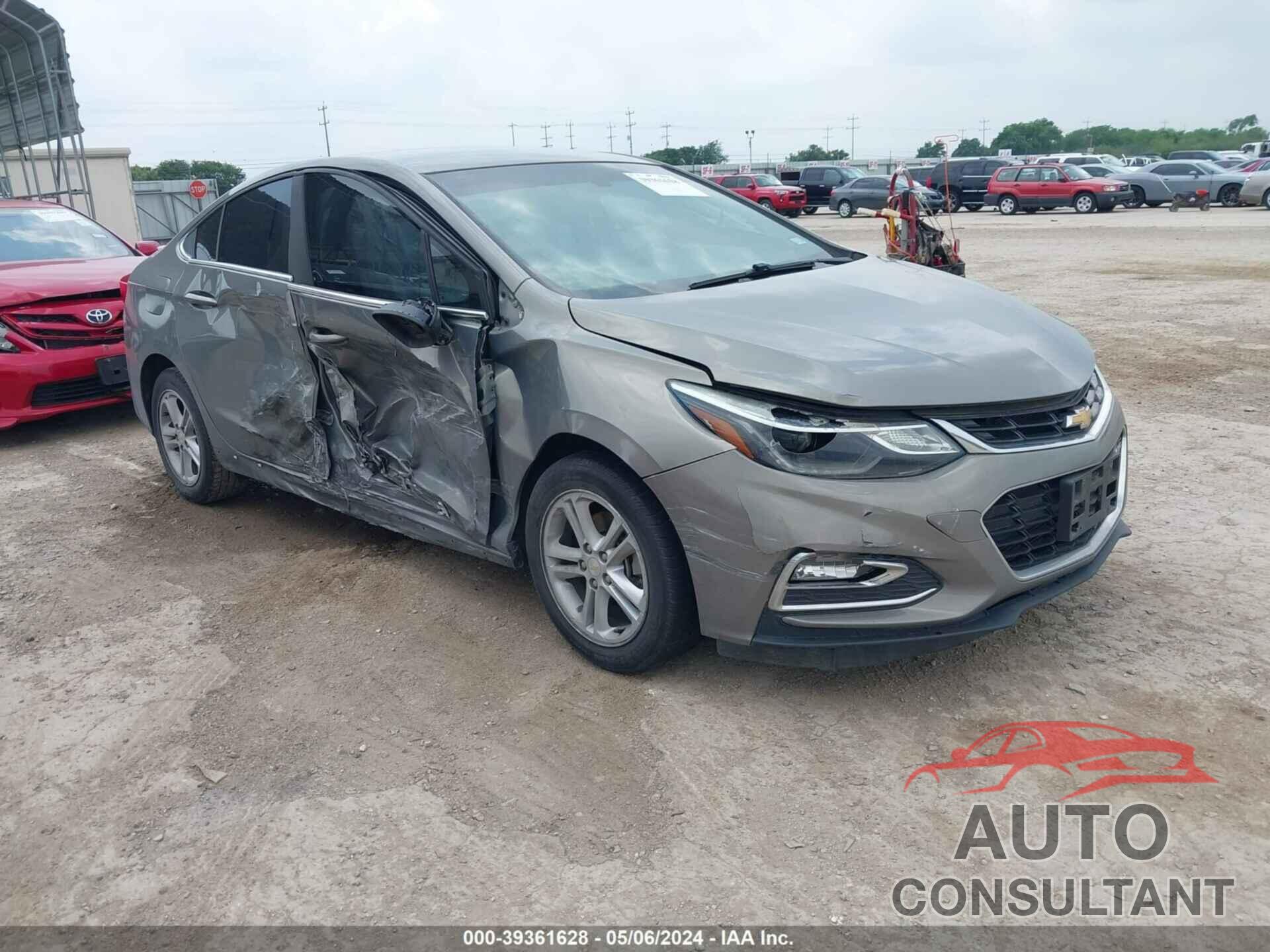 CHEVROLET CRUZE 2017 - 1G1BE5SM1H7135877