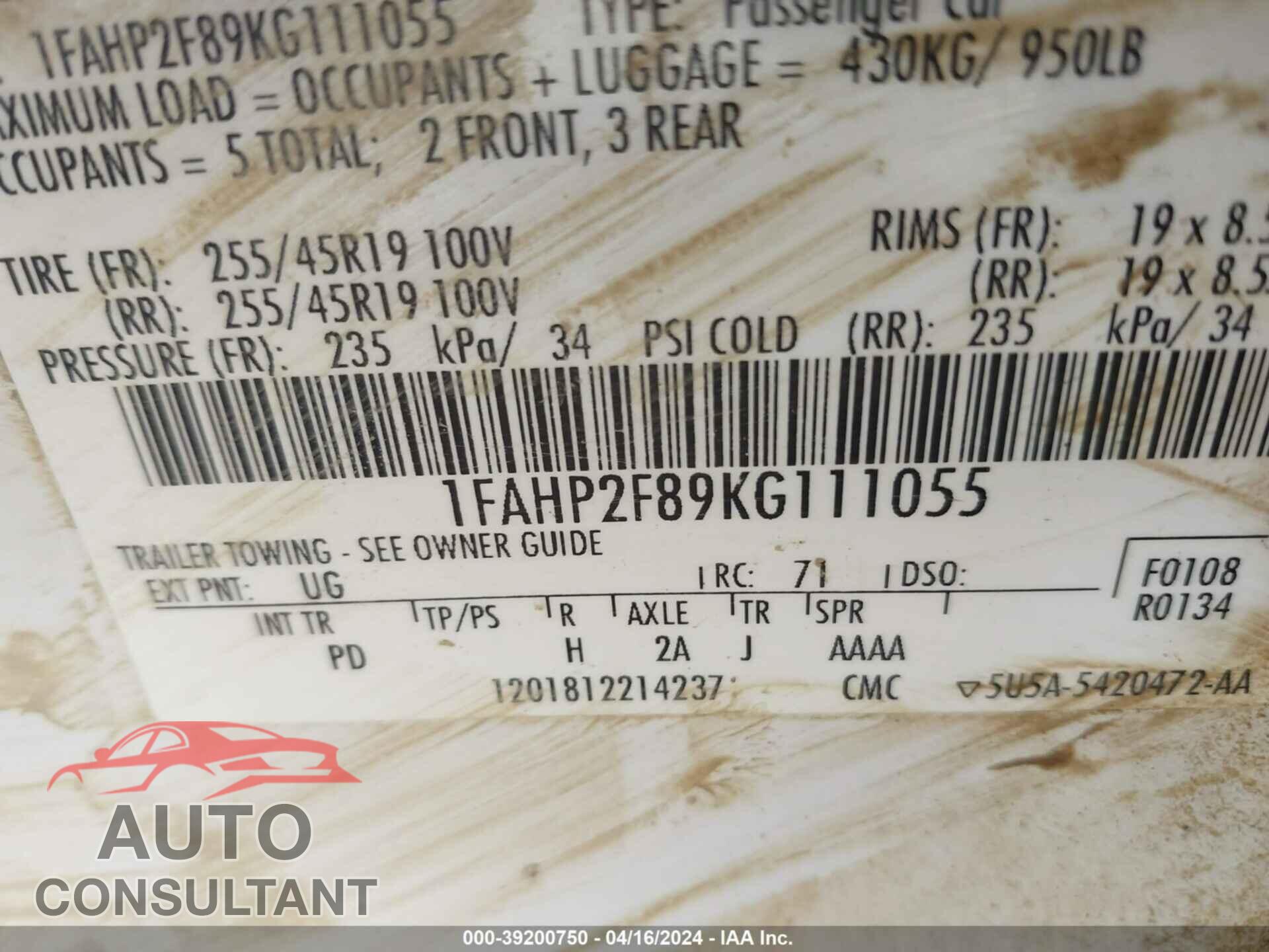FORD TAURUS 2019 - 1FAHP2F89KG111055
