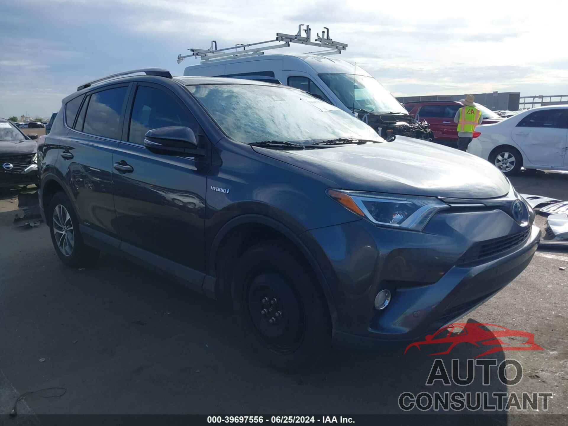 TOYOTA RAV4 HYBRID 2017 - JTMRJREV2HD148877