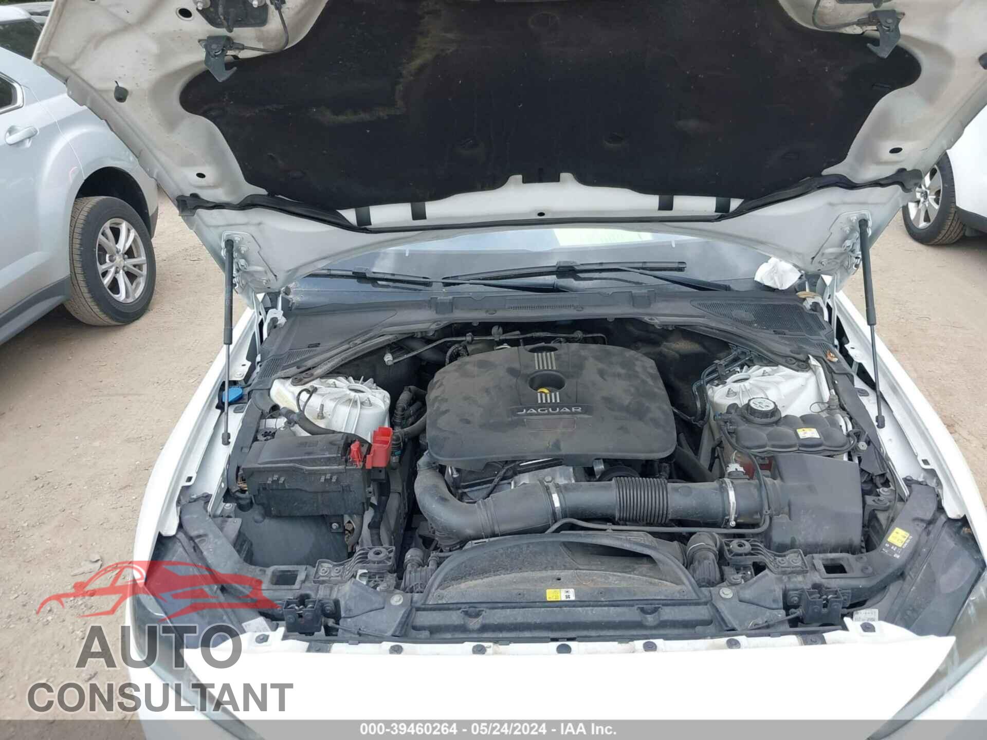 JAGUAR XE 2017 - SAJAR4BG0HA972734