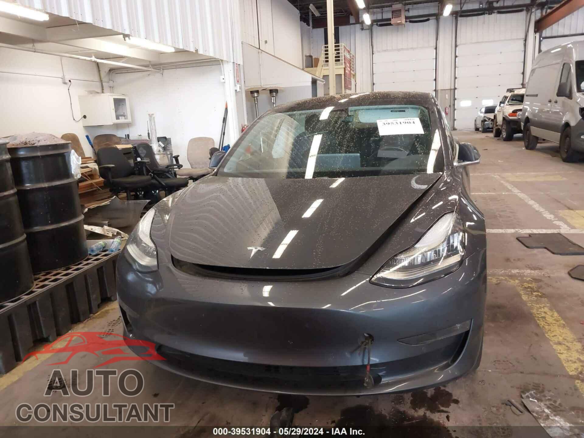TESLA MODEL 3 2018 - 5YJ3E1EA7JF158909