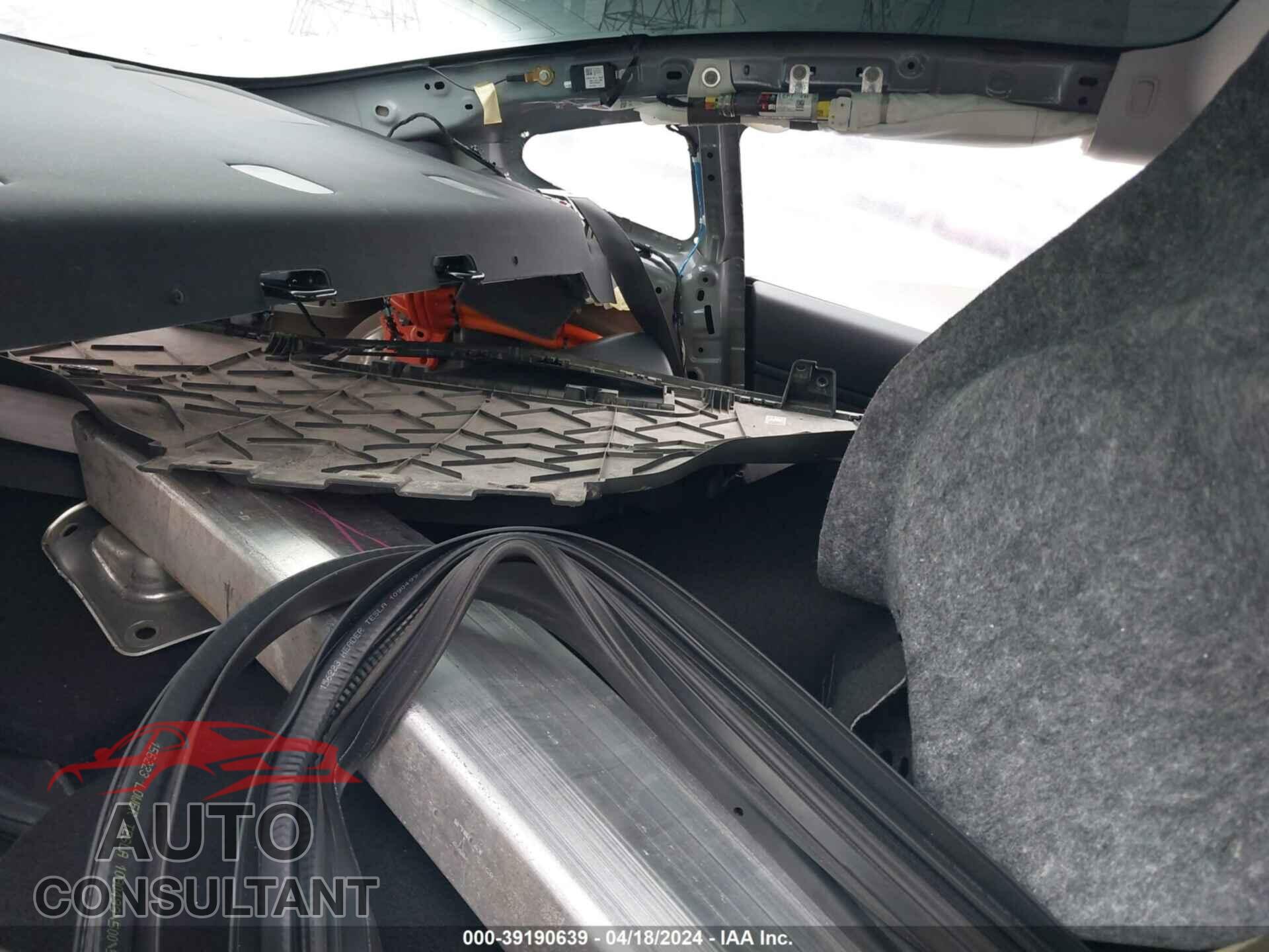 TESLA MODEL 3 2020 - 5YJ3E1EB3LF721529