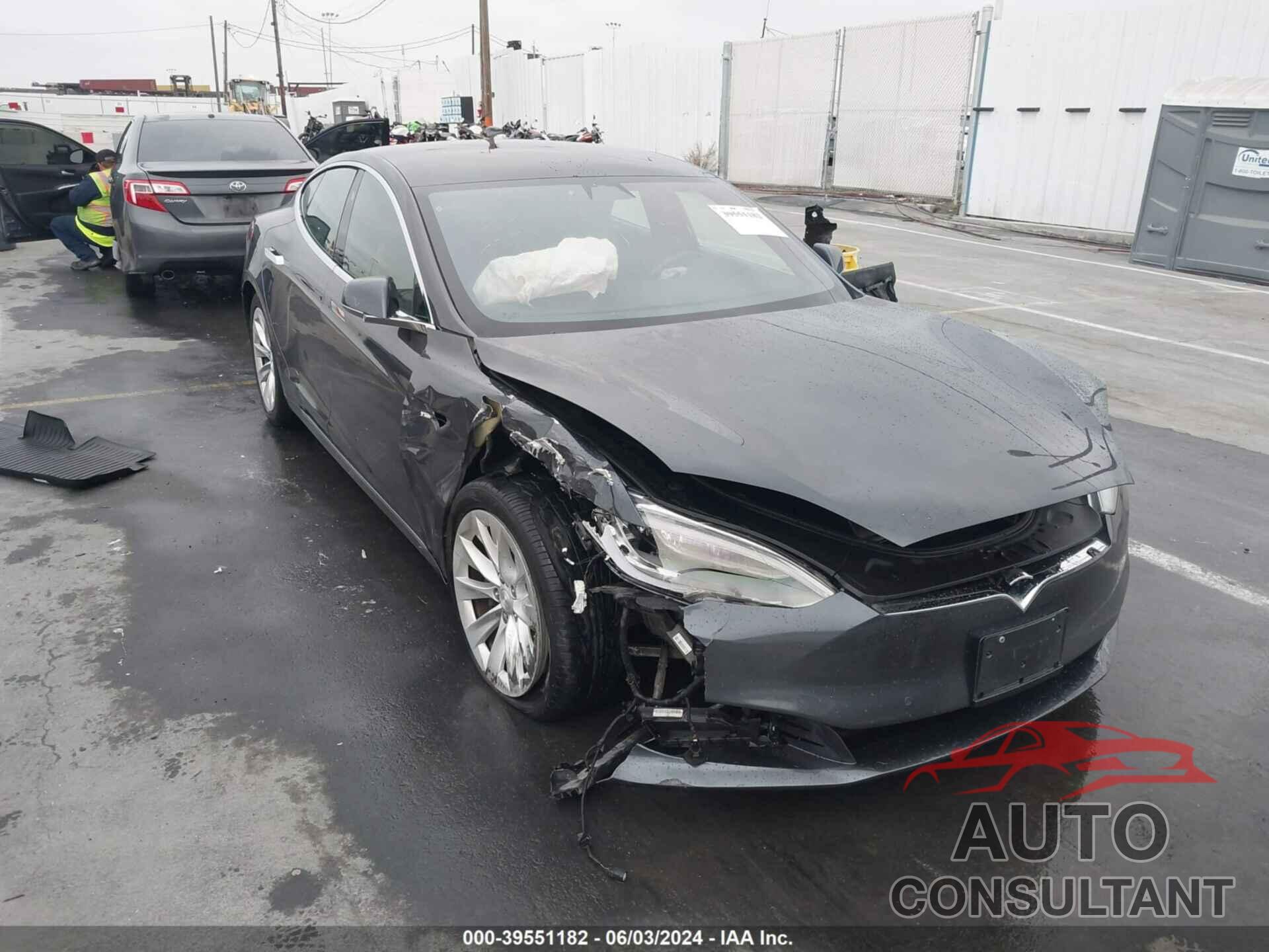 TESLA MODEL S 2018 - 5YJSA1E23JF281252