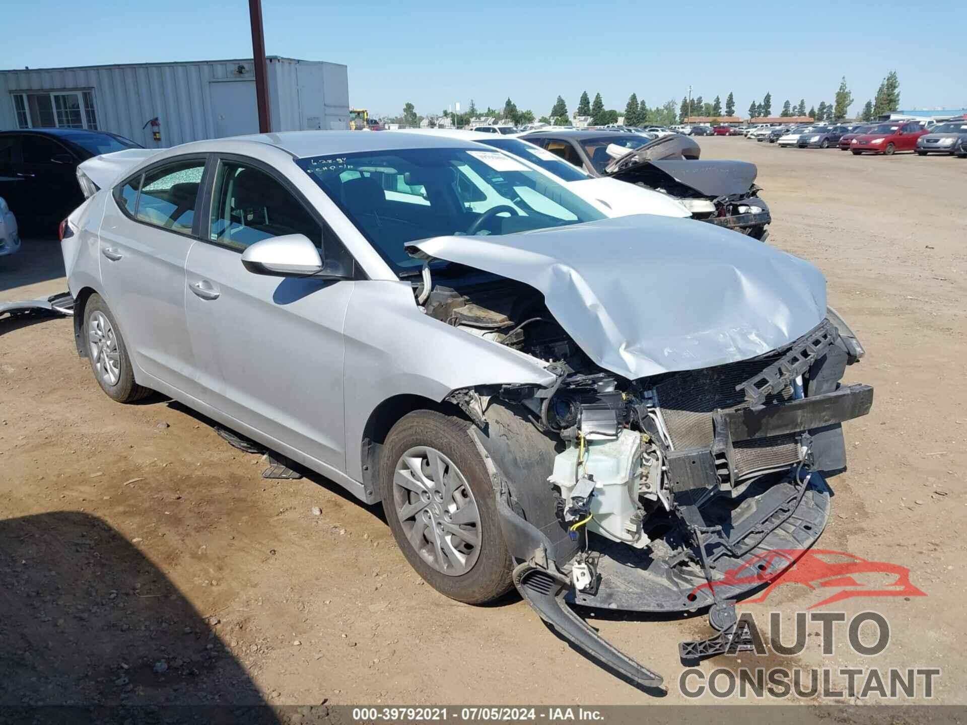 HYUNDAI ELANTRA 2017 - KMHD74LF0HU109725