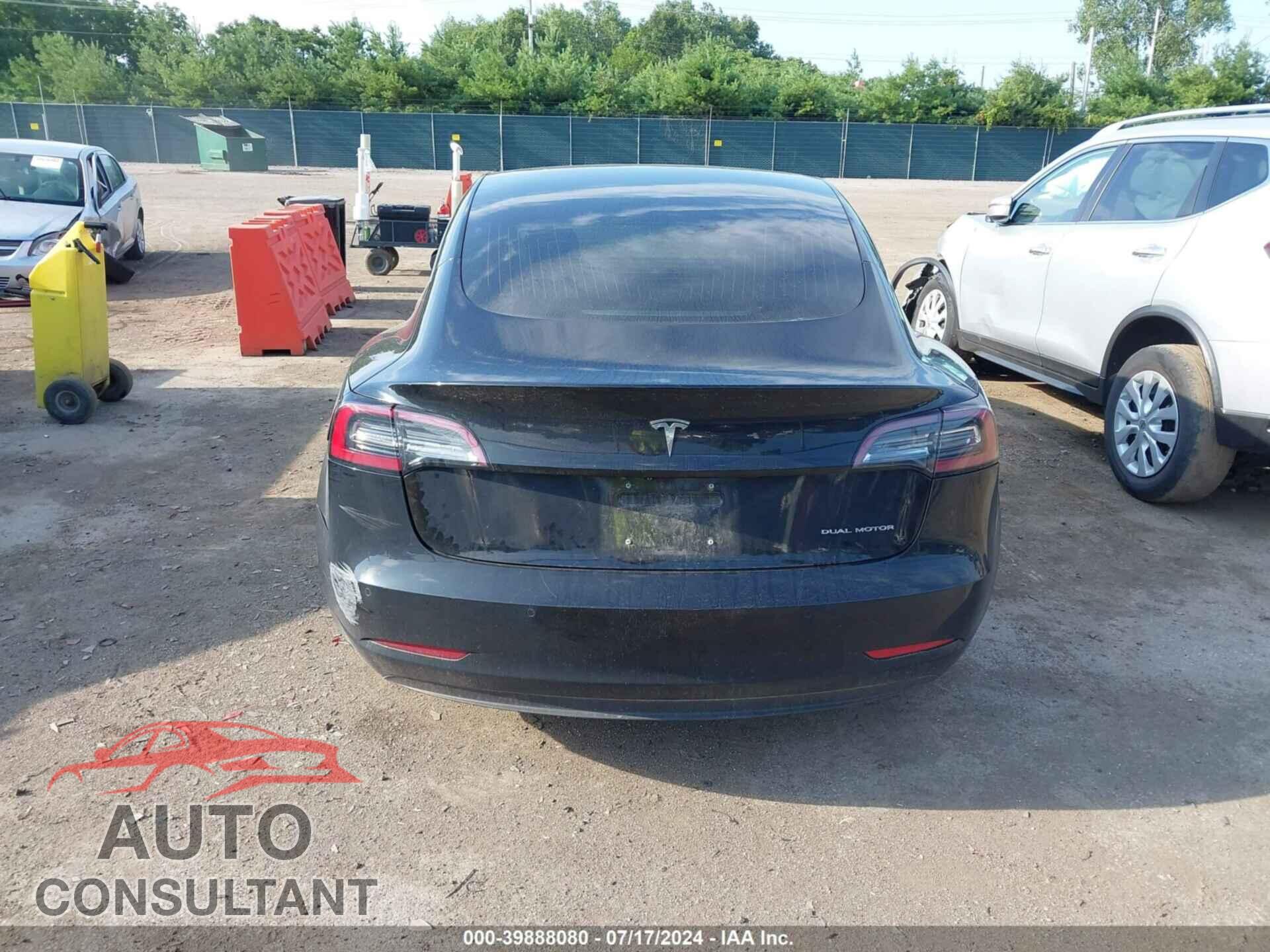 TESLA MODEL 3 2018 - 5YJ3E1EB3JF067337