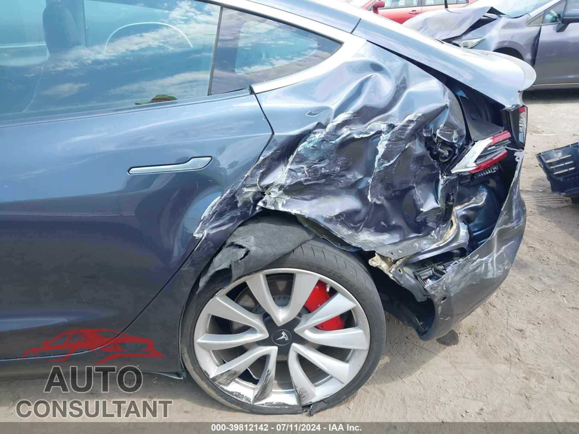 TESLA MODEL 3 2019 - 5YJ3E1EB8KF513872