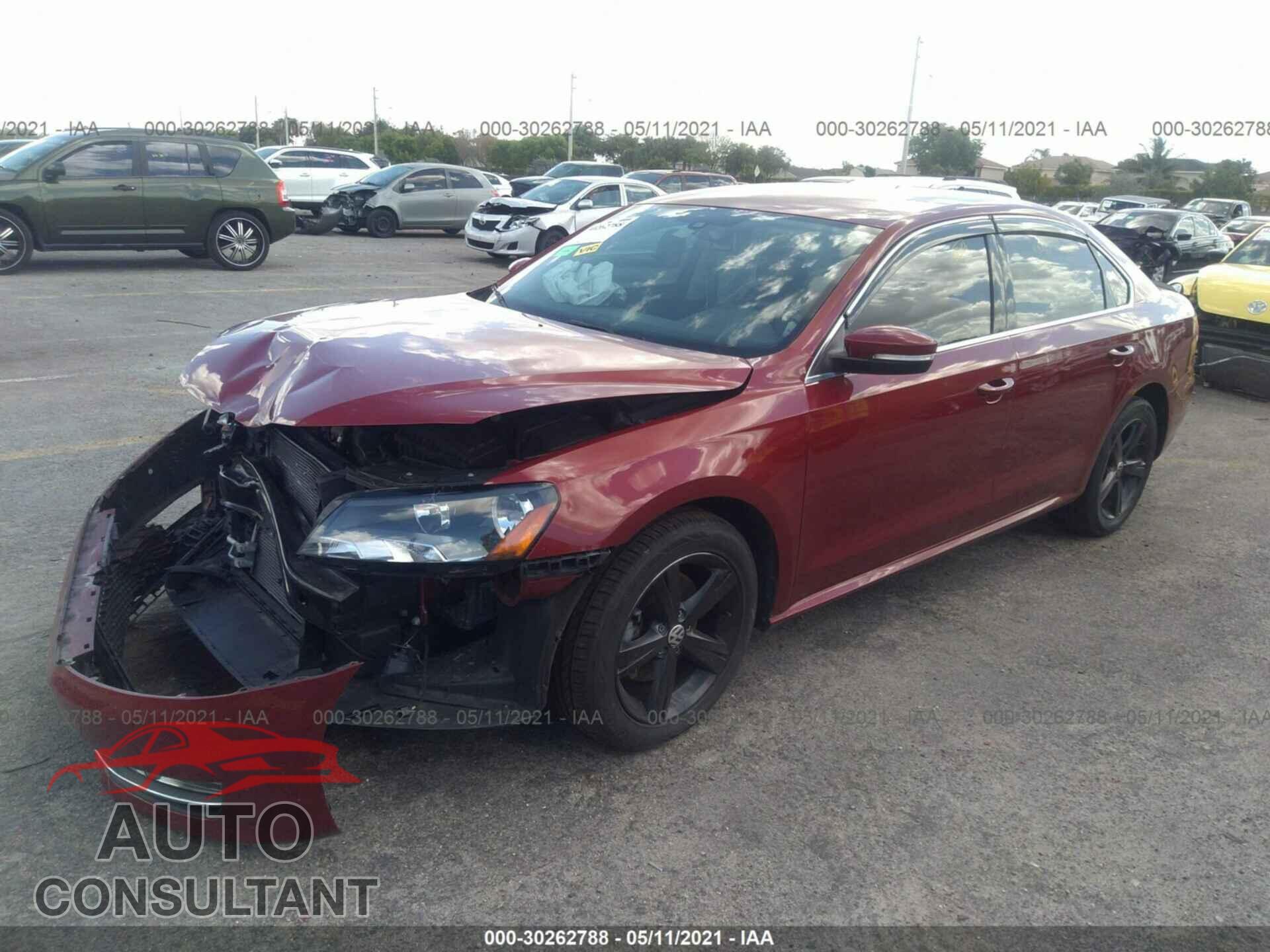 VOLKSWAGEN PASSAT 2015 - 1VWAS7A30FC090867