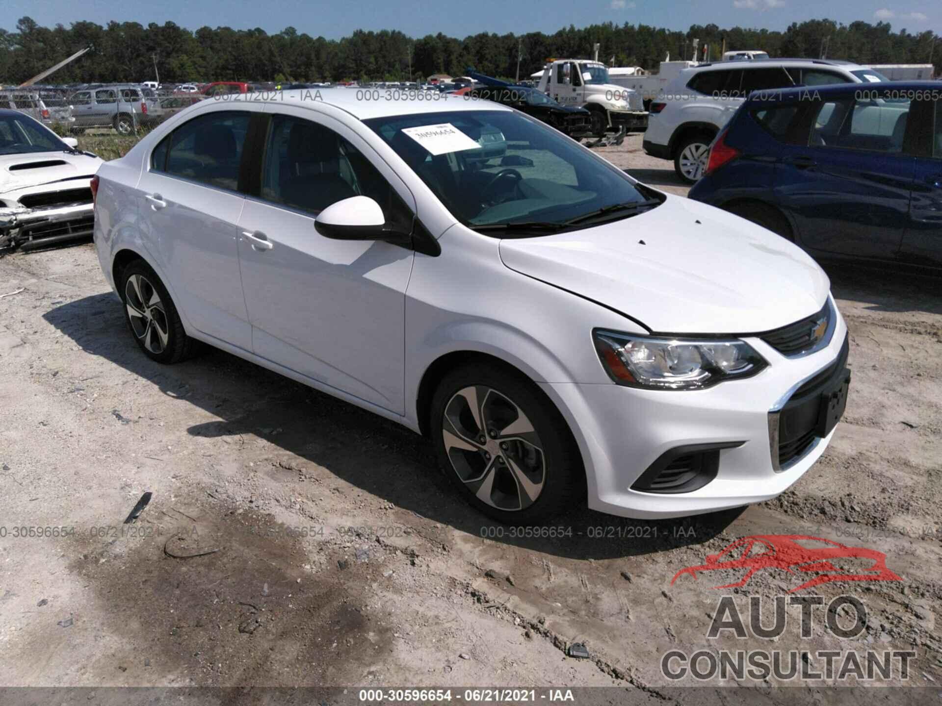 CHEVROLET SONIC 2017 - 1G1JF5SB7H4107560