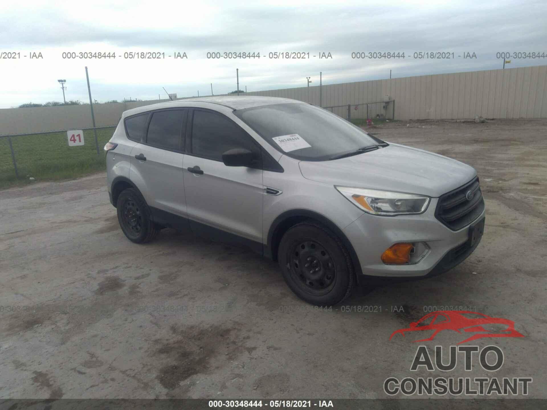FORD ESCAPE 2017 - 1FMCU0F70HUC87264