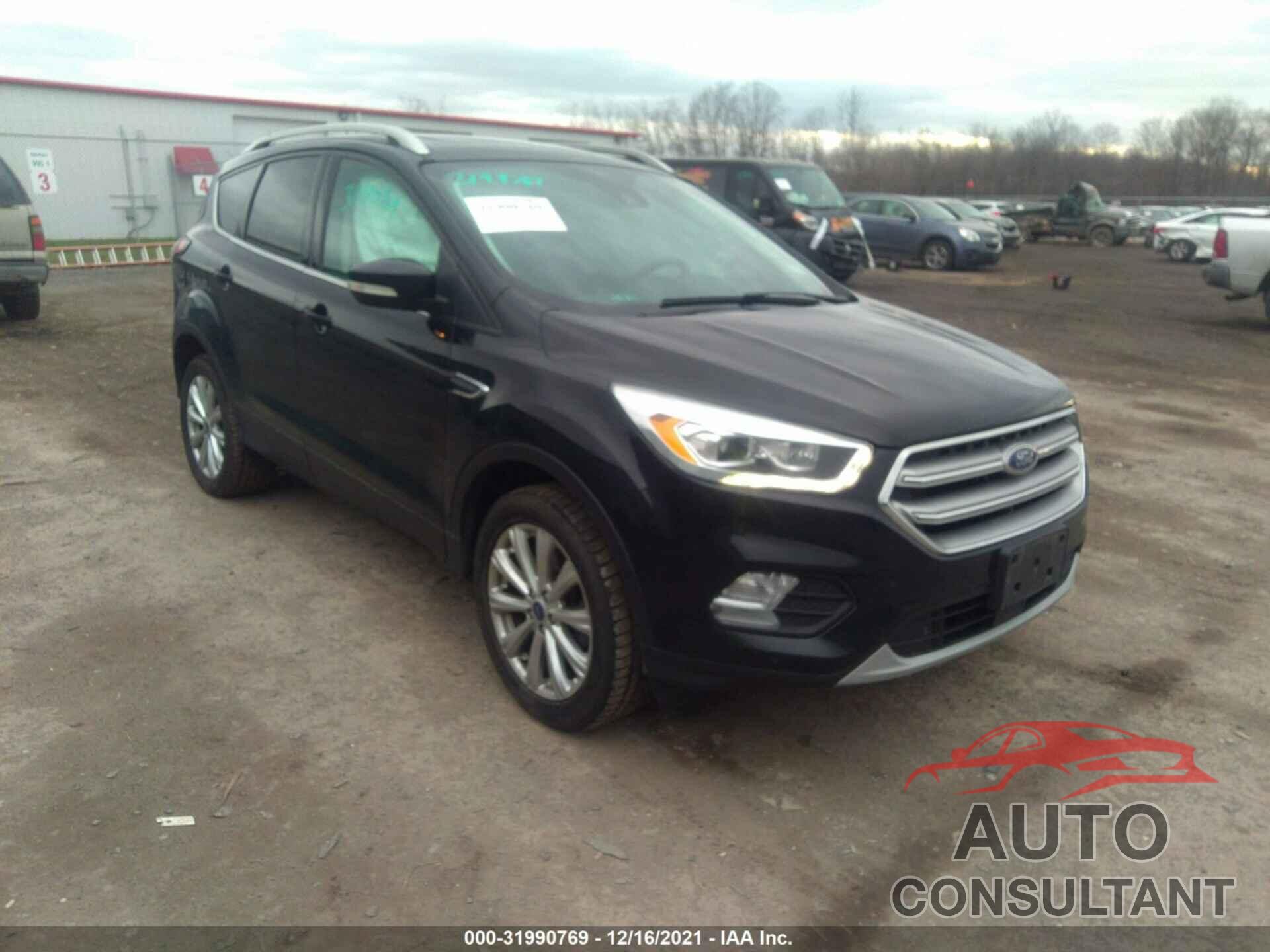 FORD ESCAPE 2017 - 1FMCU9JD9HUC82291