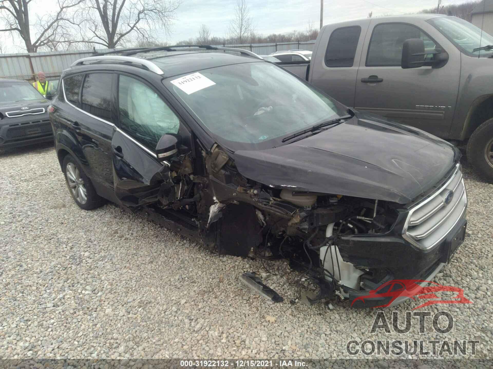 FORD ESCAPE 2017 - 1FMCU0JD7HUD50227
