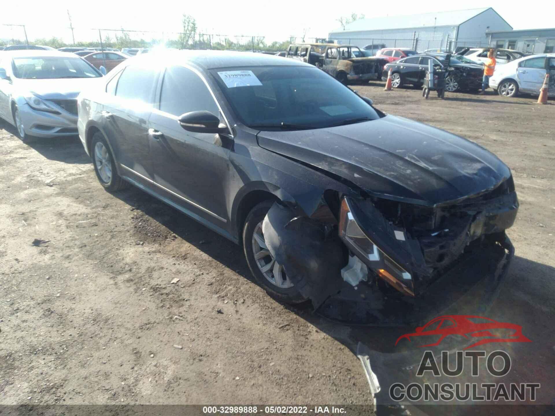 VOLKSWAGEN PASSAT 2016 - 1VWAT7A31GC026576