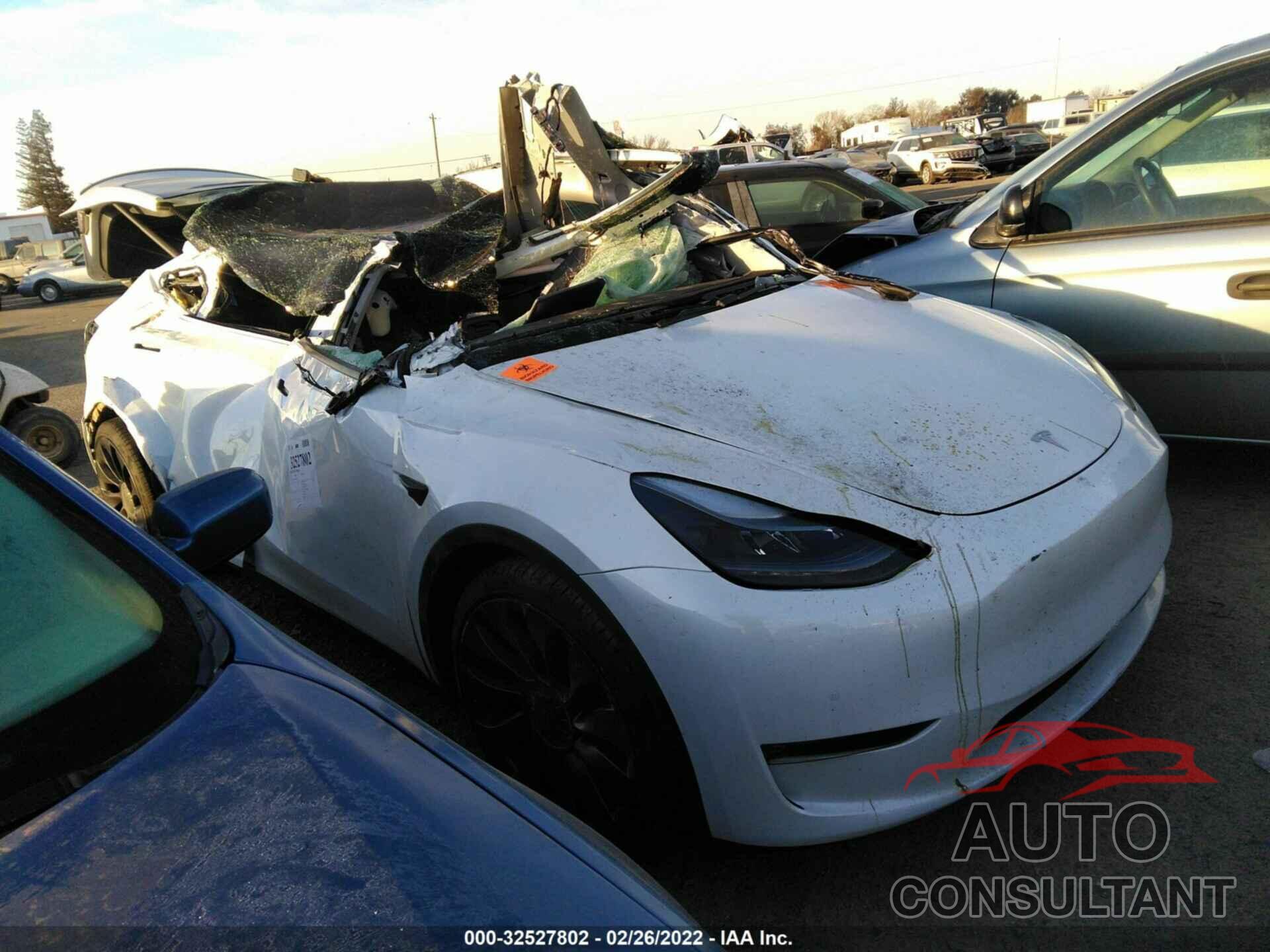 TESLA MODEL Y 2021 - 5YJYGDEF4MF157668