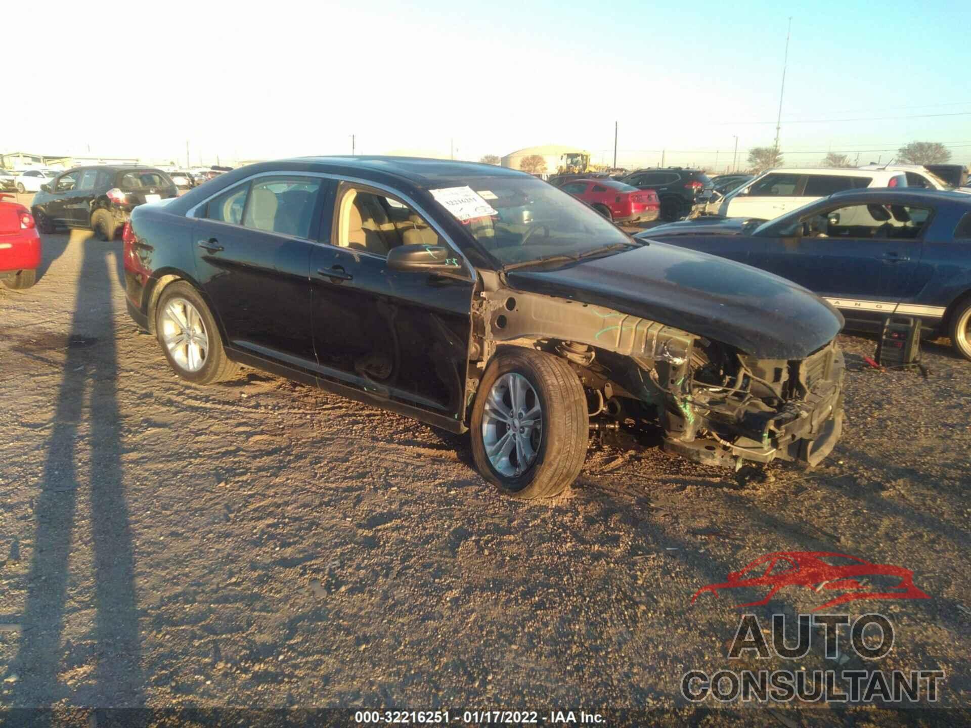 FORD TAURUS 2018 - 1FAHP2D87JG131046