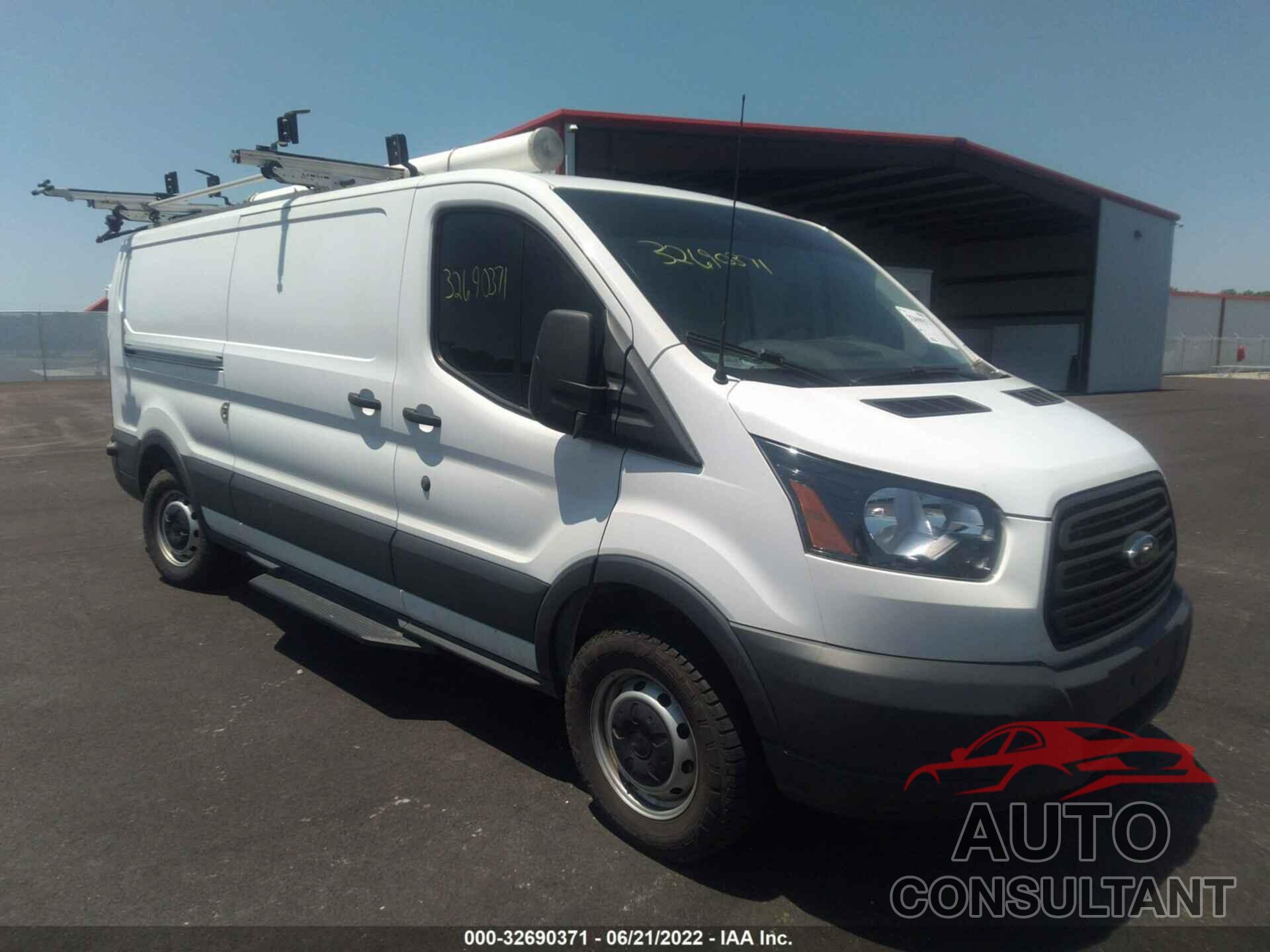 FORD TRANSIT VAN 2018 - 1FTYR2YM0JKB11679